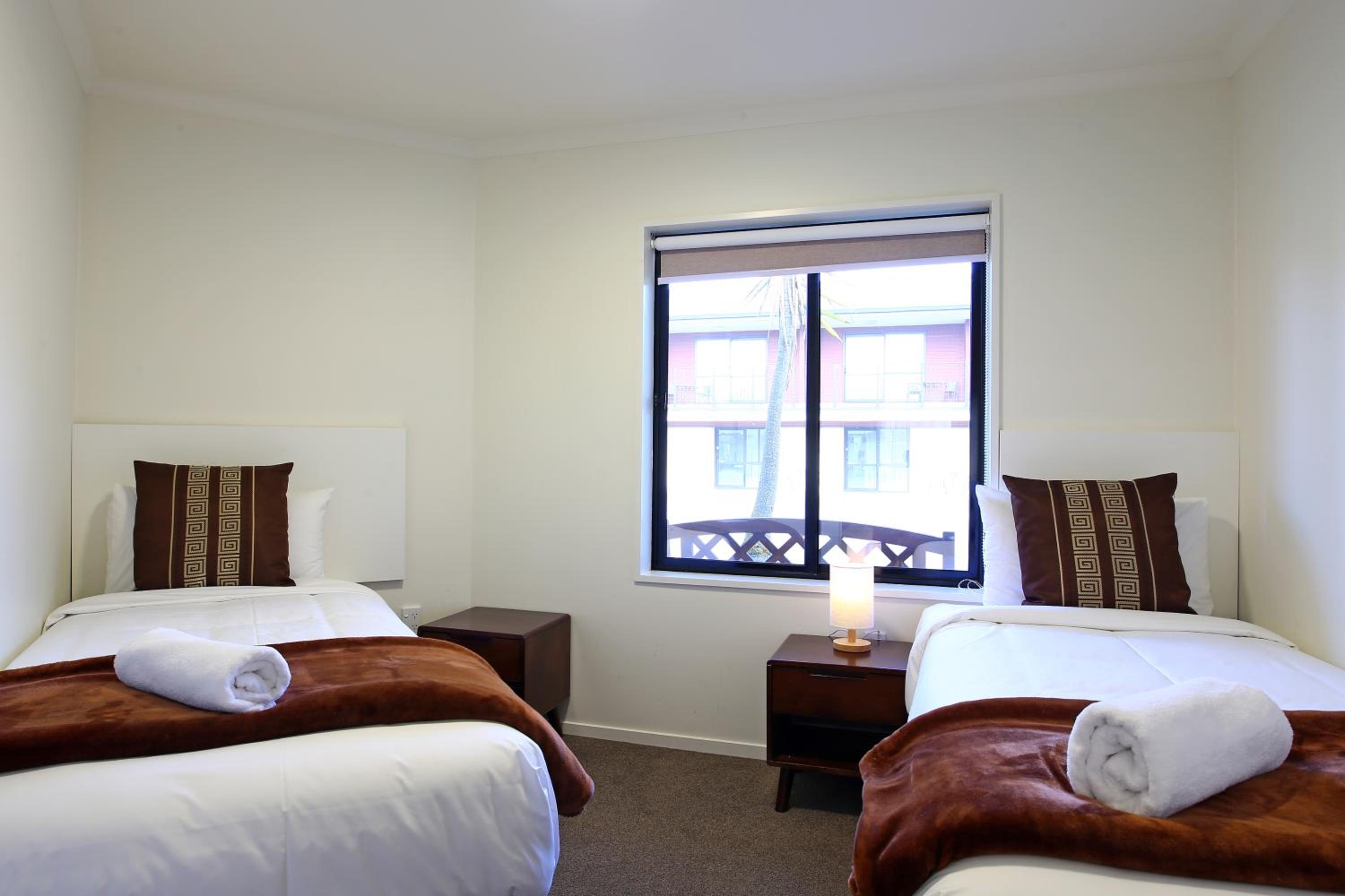 Luxury One Bedroom Apartment - Photo 4