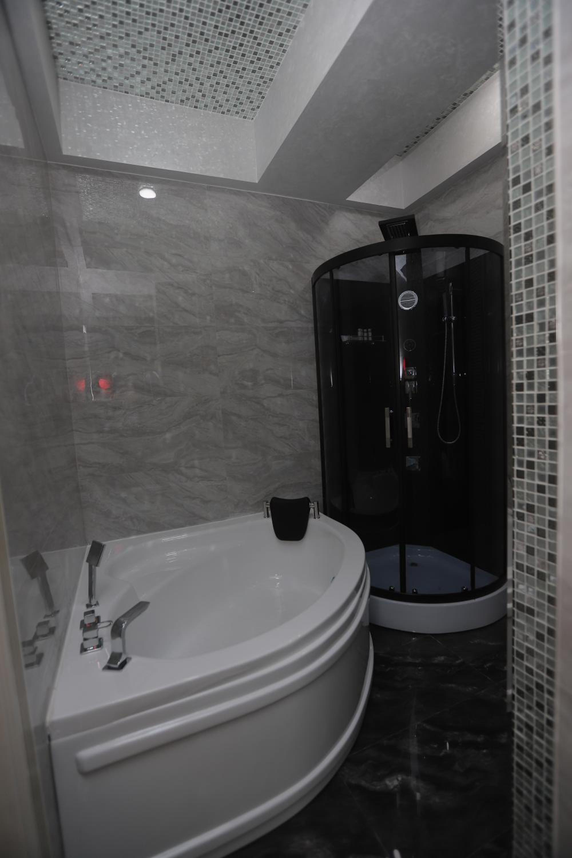Twin Room - Photo 6