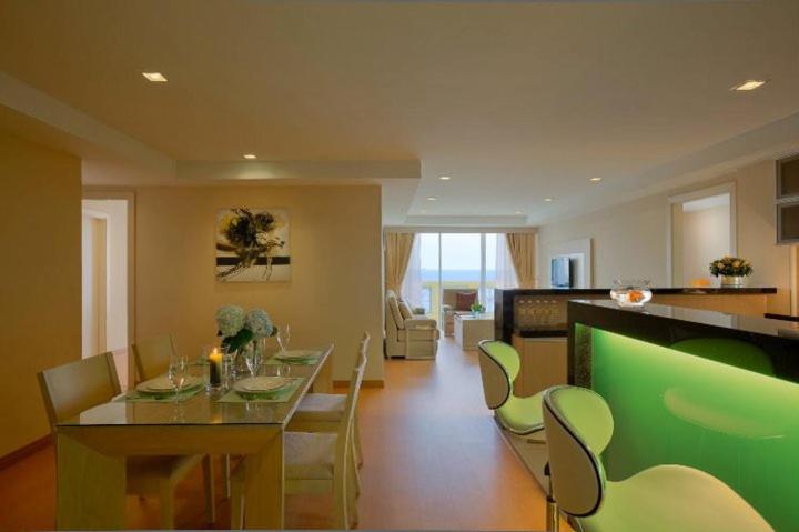 Three-Bedroom Apartment - Photo 3