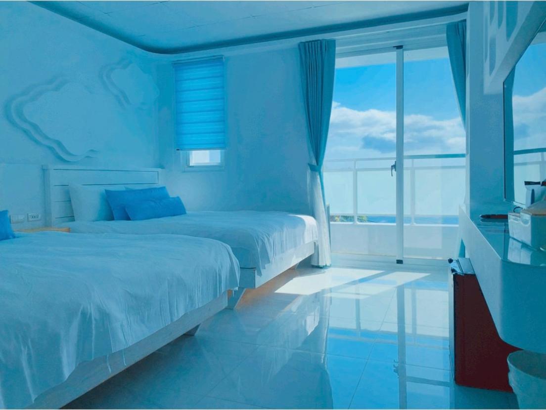 Quadruple Room with Sea View (2nd Floor) photo 1