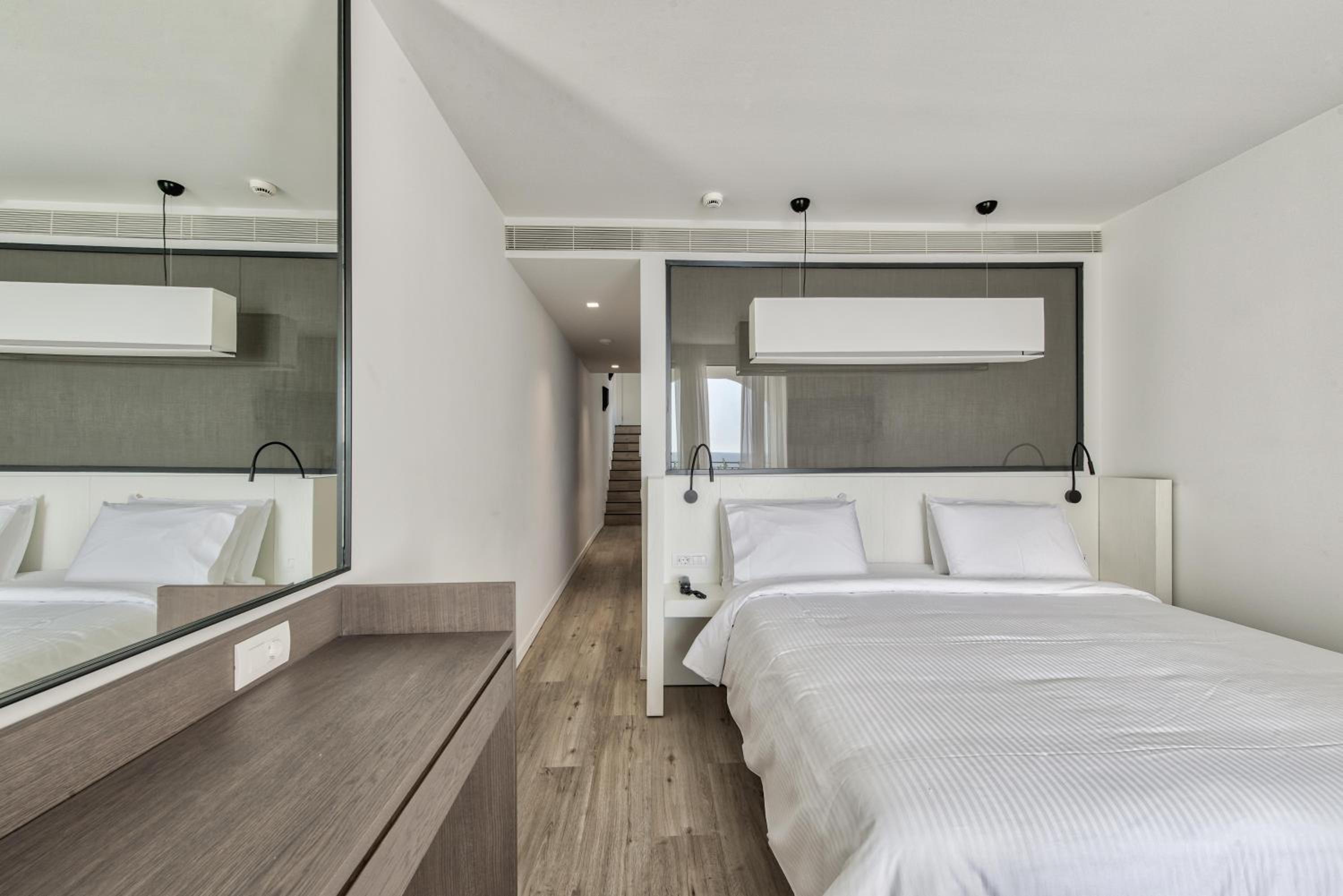 Suite with Sea View - Photo 4
