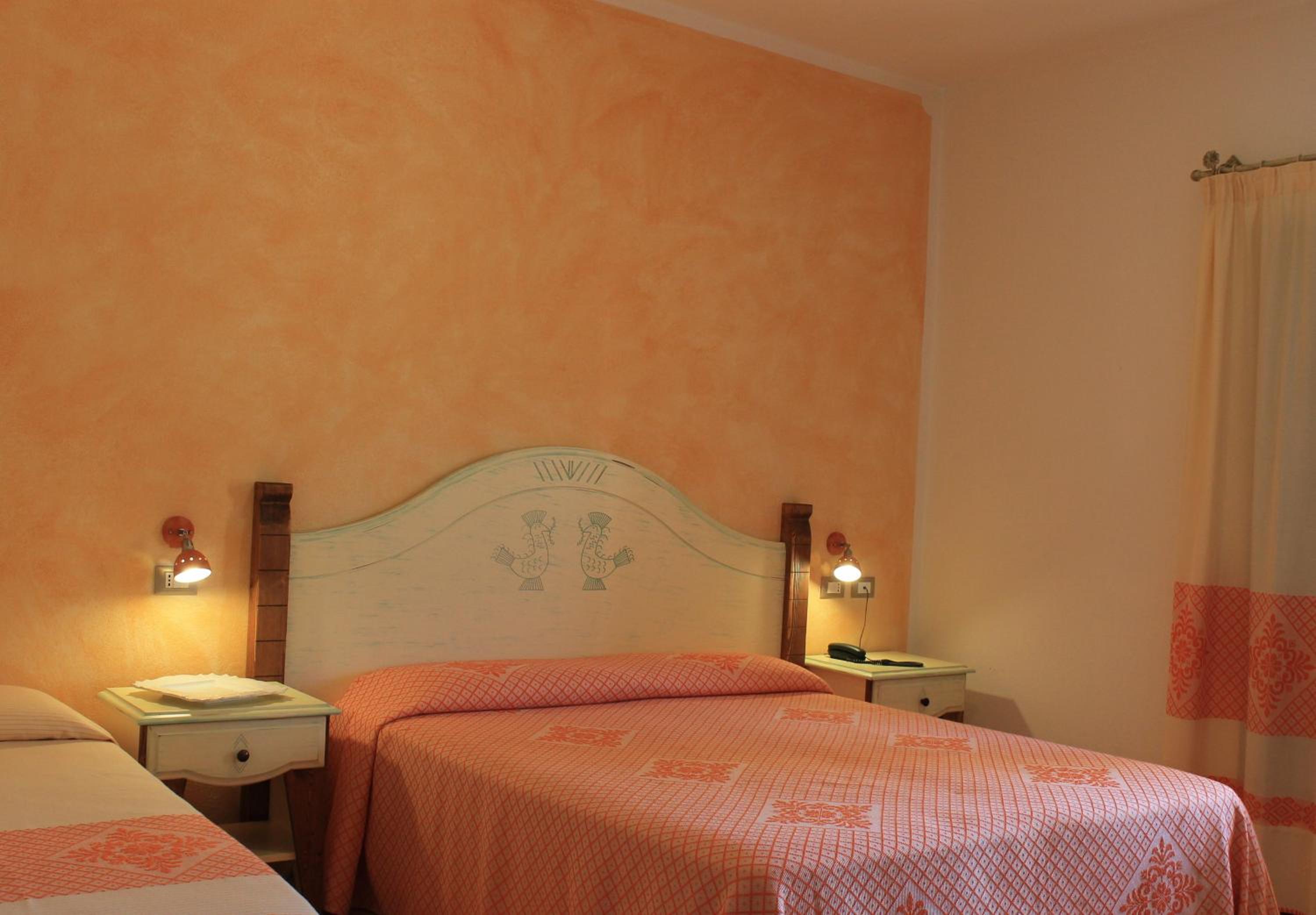 Triple Room with Balcony - Photo 6