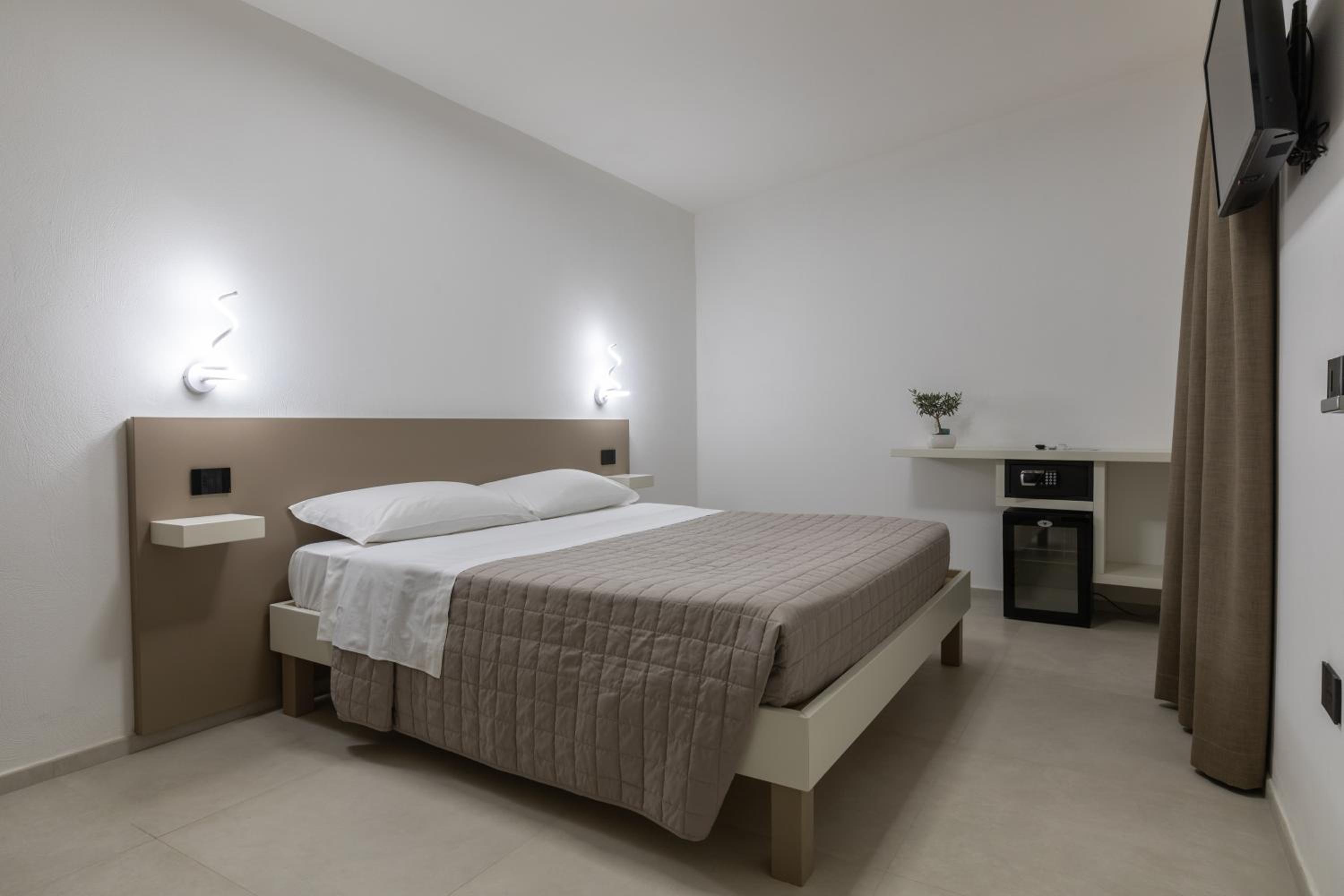 Superior Double Room - Photo 1