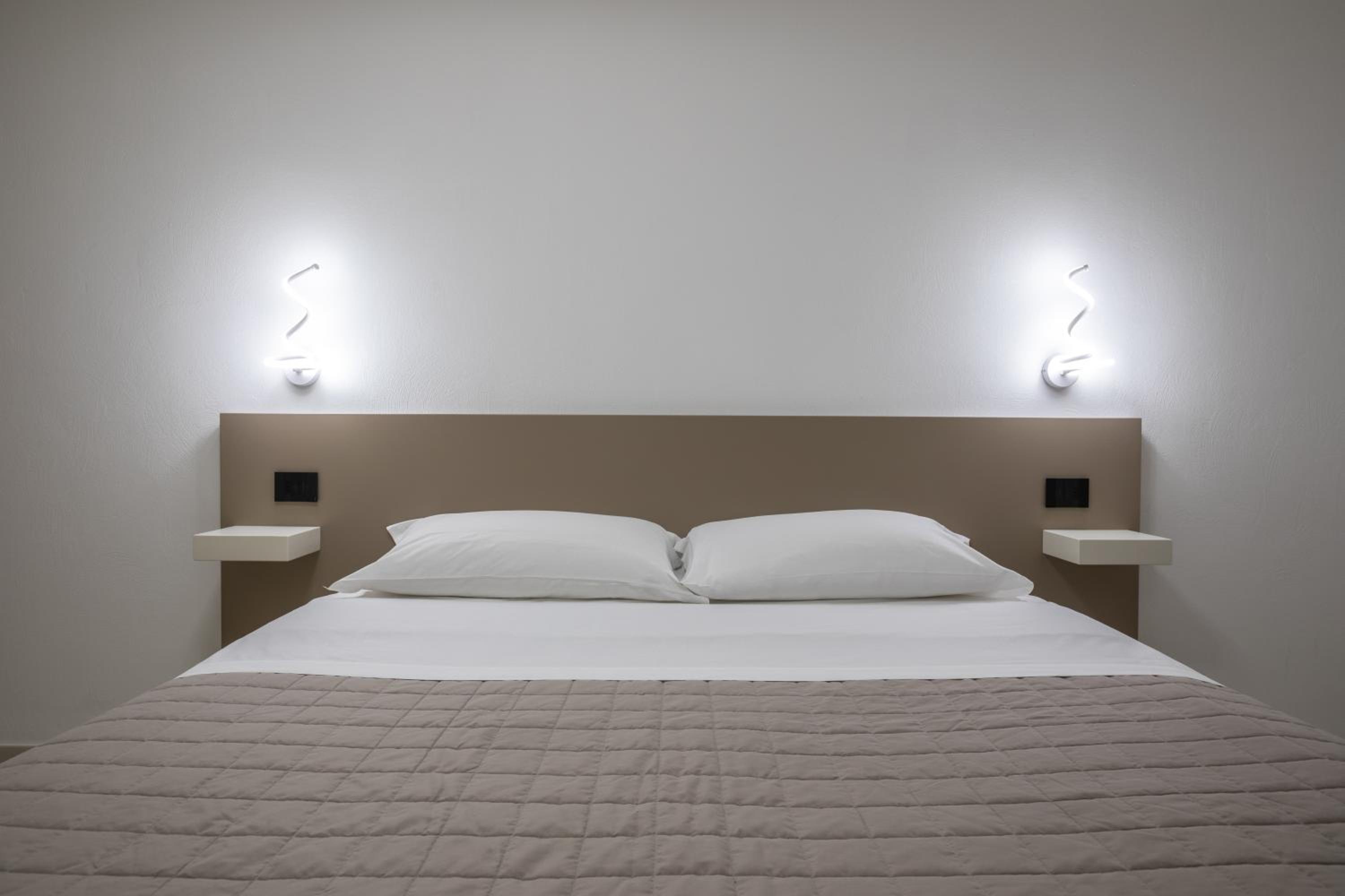 Superior Double Room - Photo 4