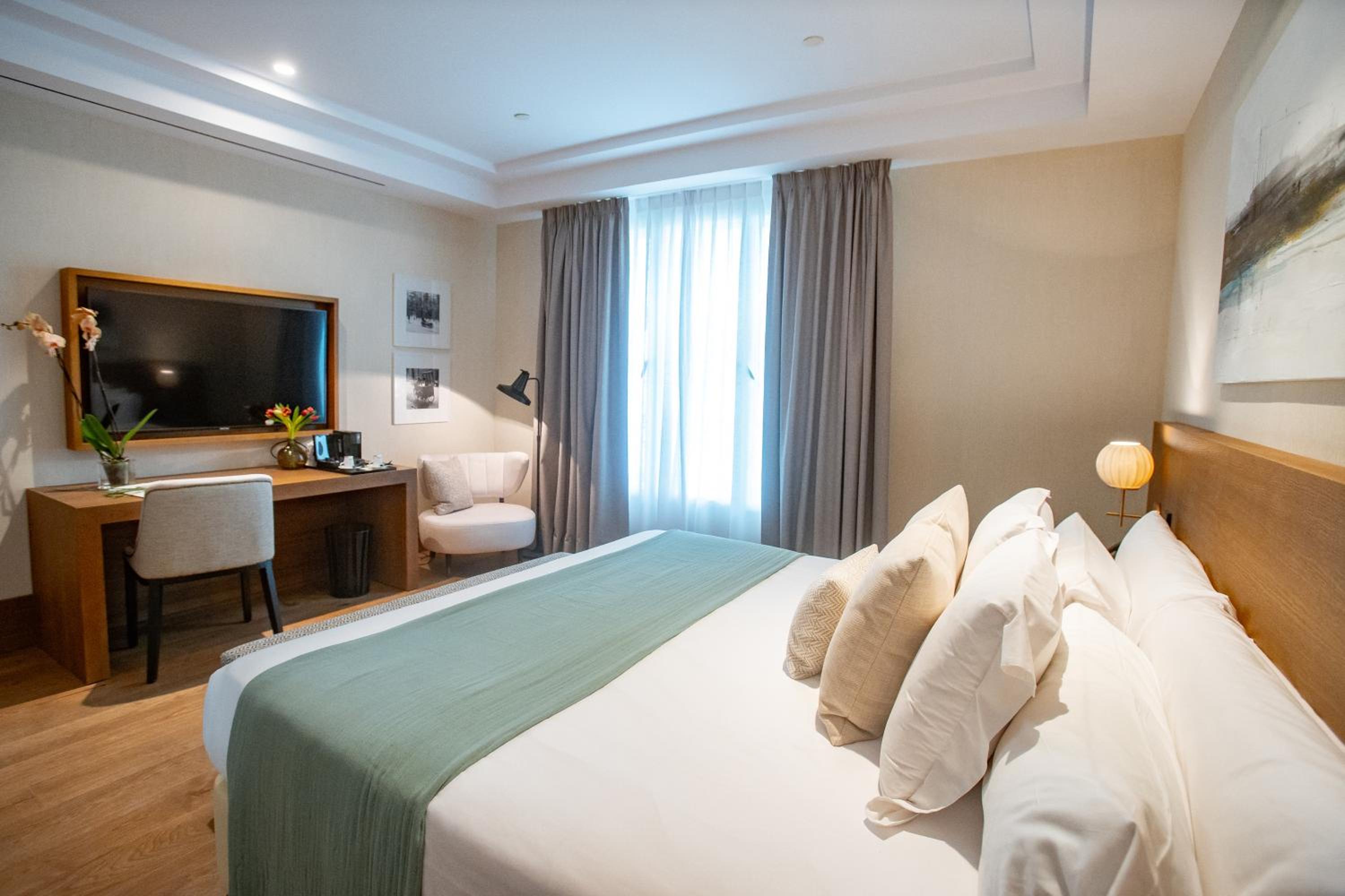 Double Room thumbnail 6