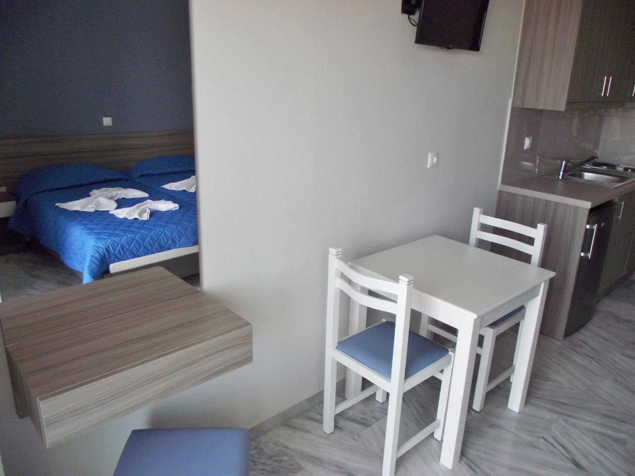 Triple Studio With Side Sea View photo 3