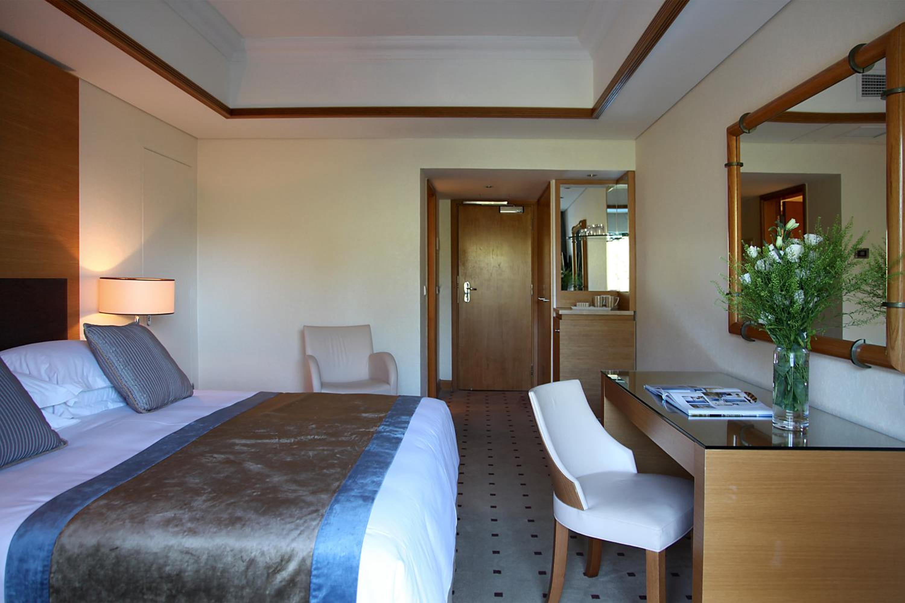 Deluxe Double Room - Photo 8