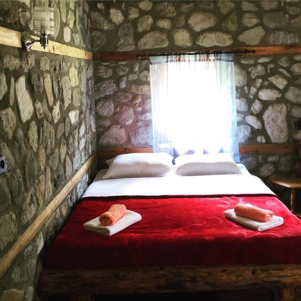 Double or Twin Room with Private Bathroom photo 1