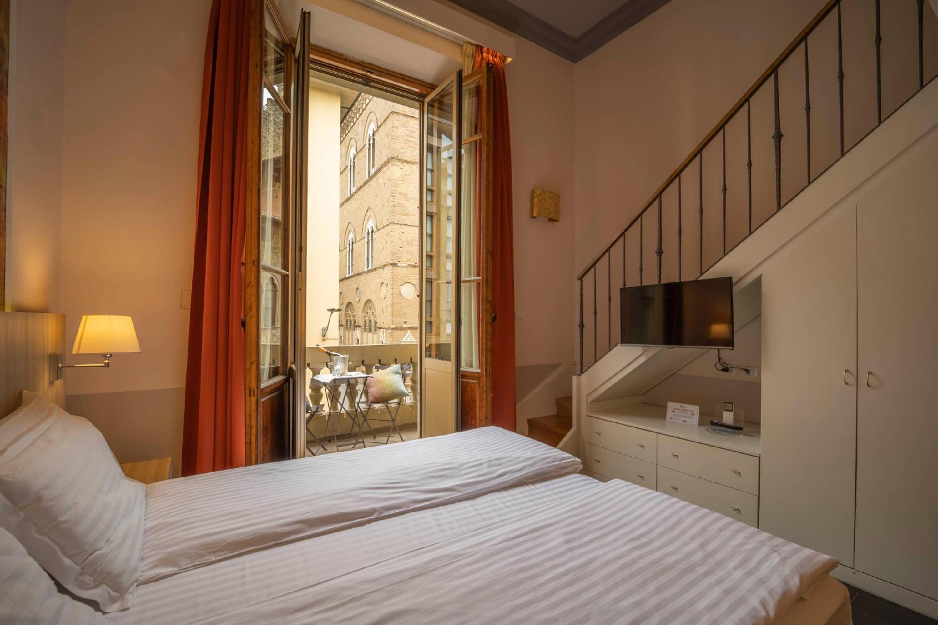 Triple Room with Balcony photo 3