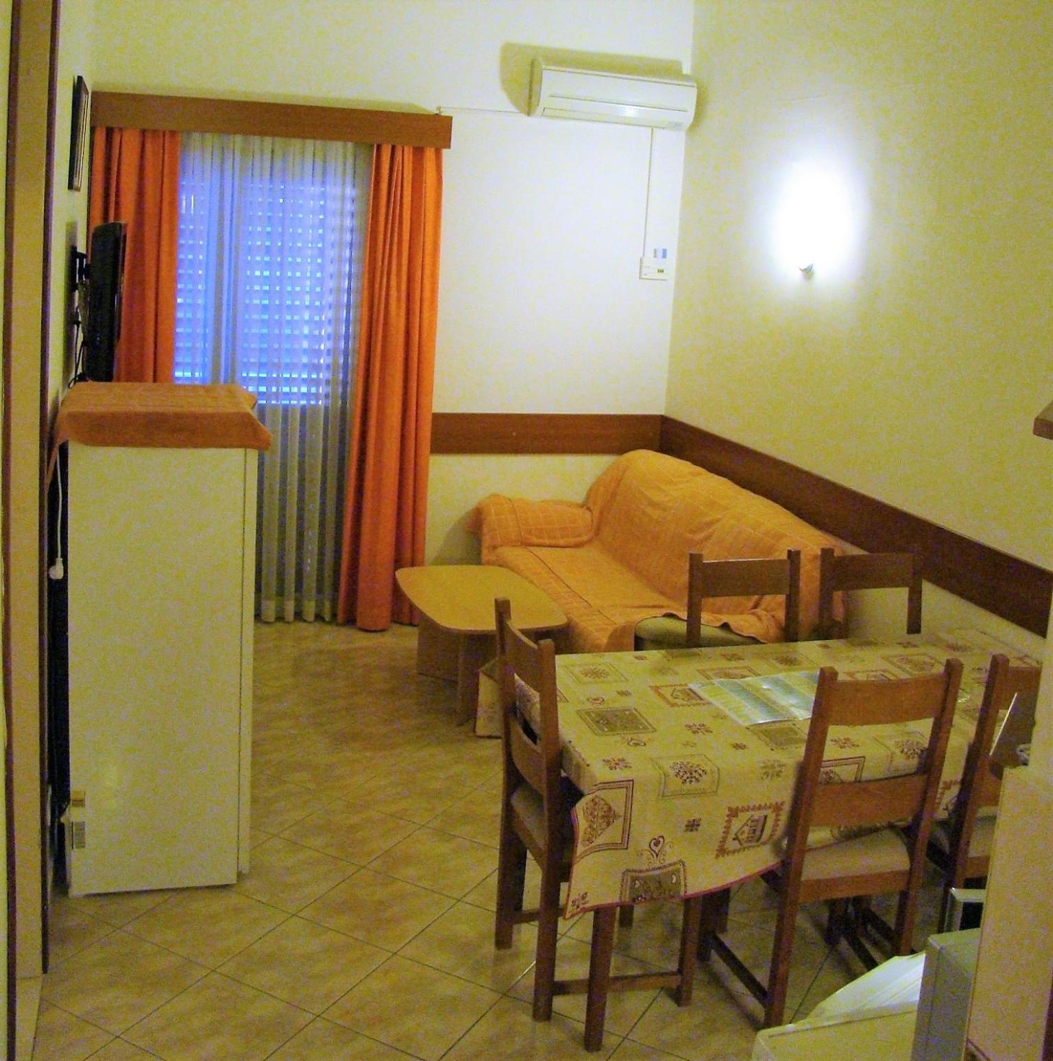 Three-Bedroom Apartment with Balcony