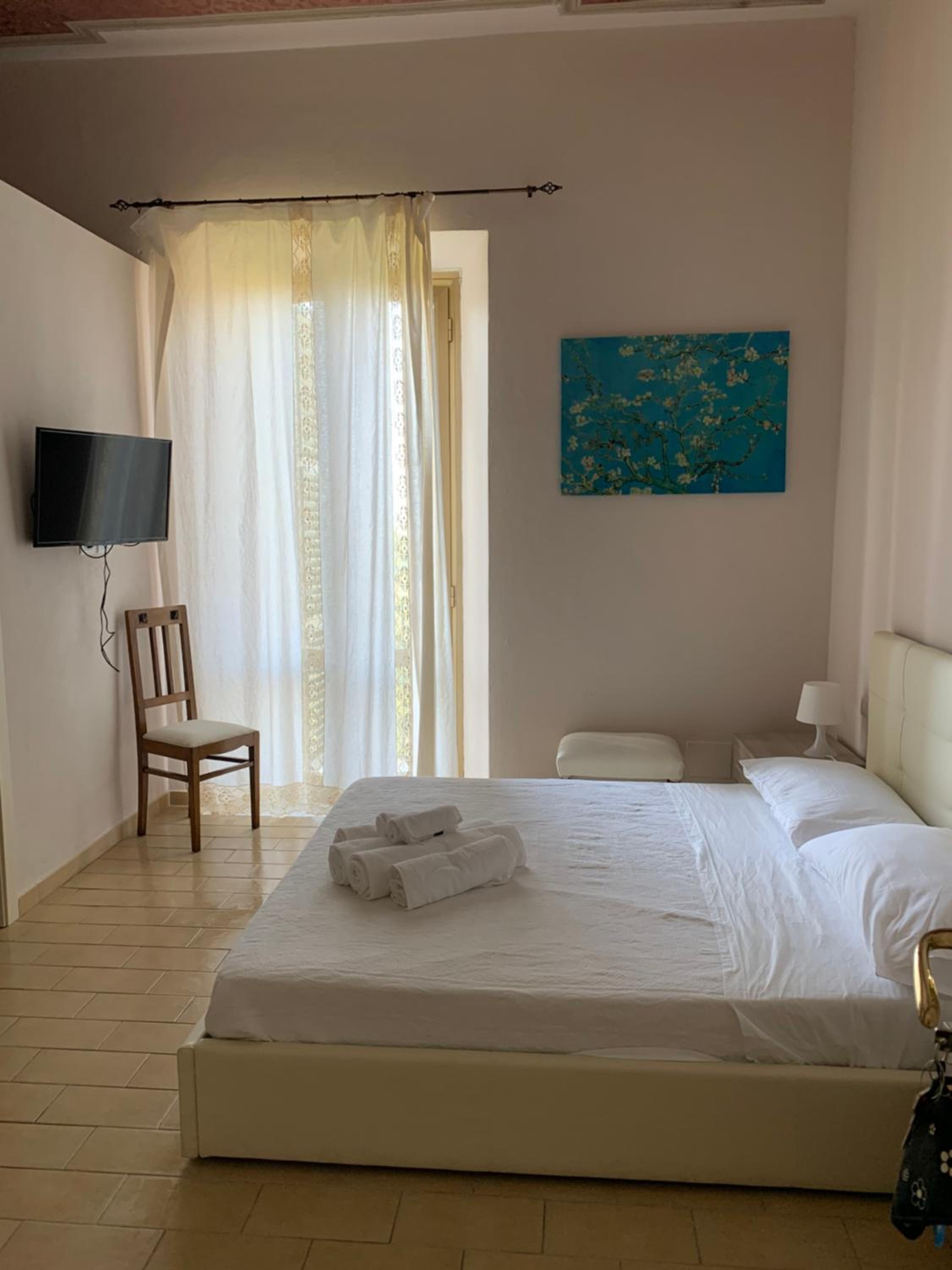 Double Room - Photo 6