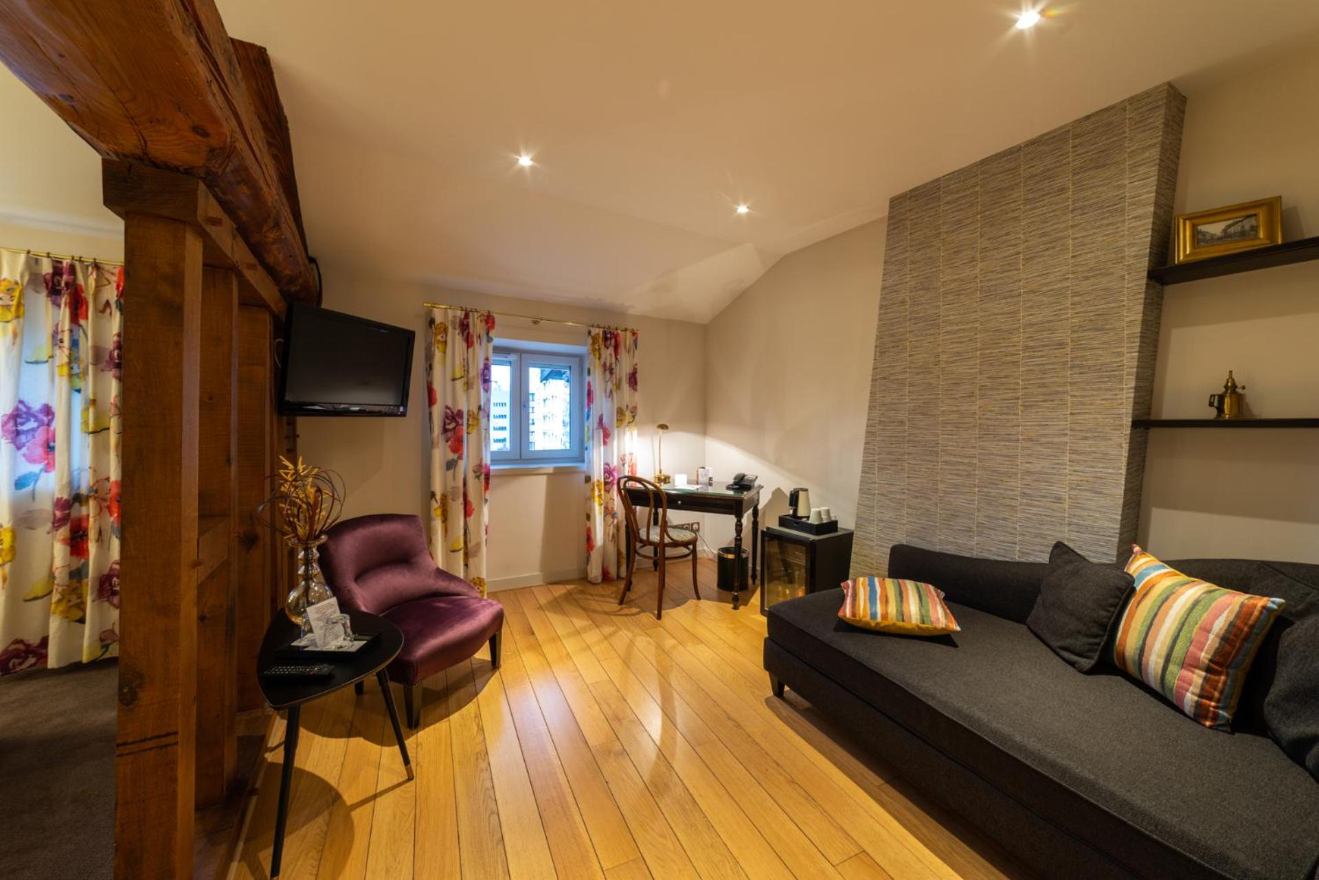 Superior Double Room - Photo 8