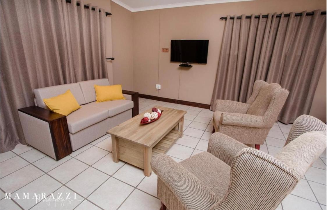Family Room - Photo 1