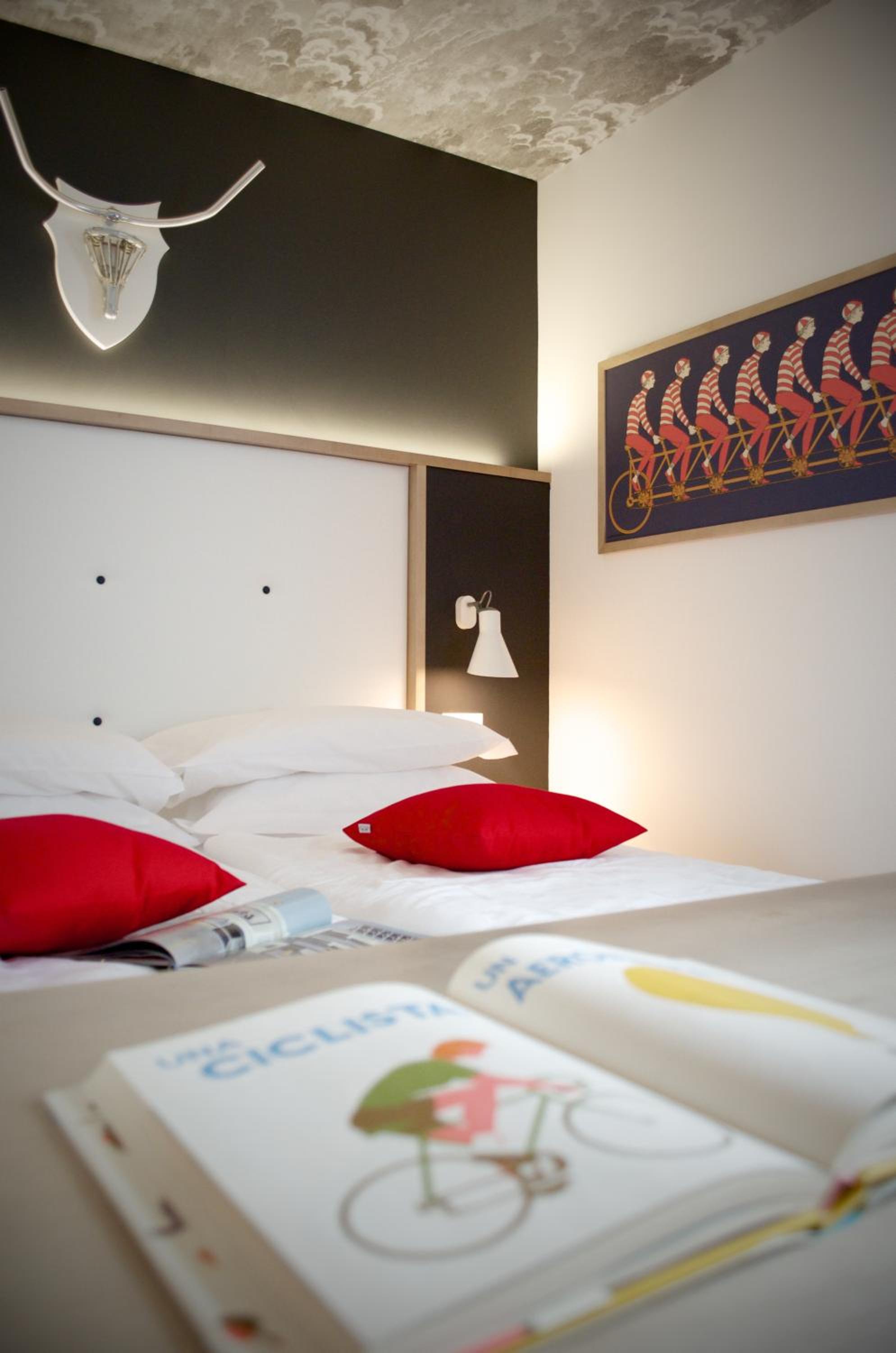 Standard Double/Twin Room - Photo 2