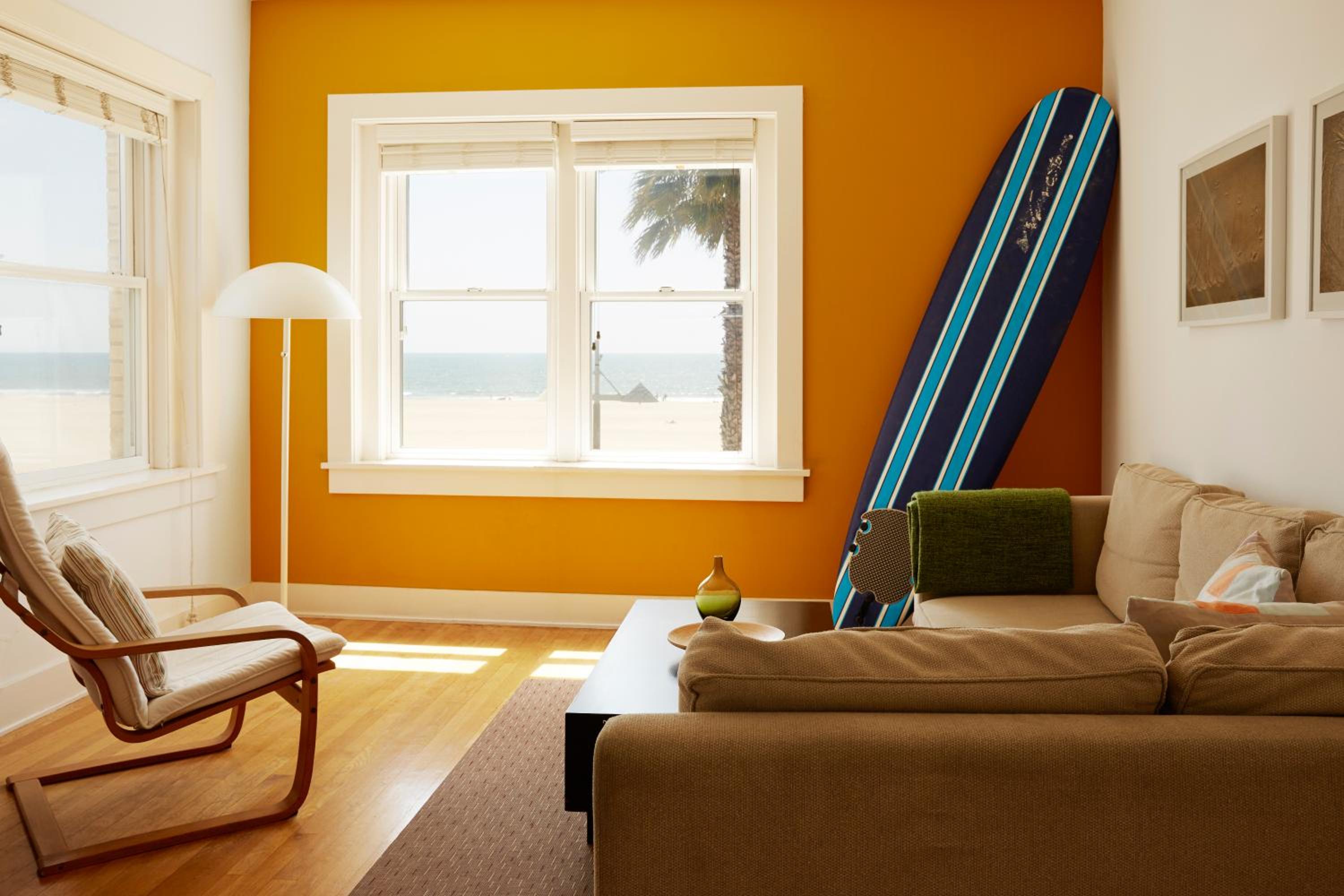 One-Bedroom Suite with Beachfront Ocean View - 1 Queen Bed and 1 Sofa Bed