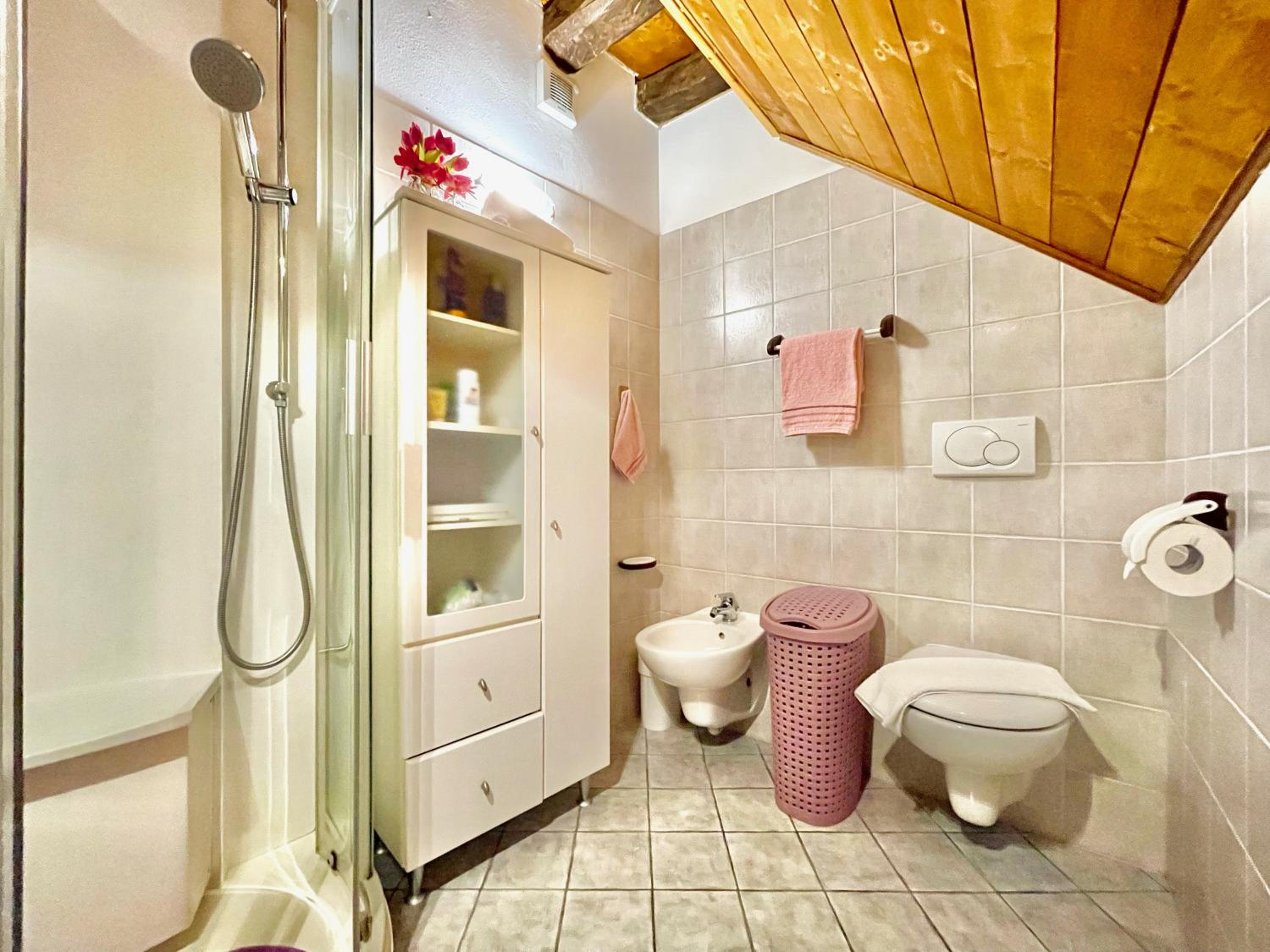 Two-Bedroom House photo 3