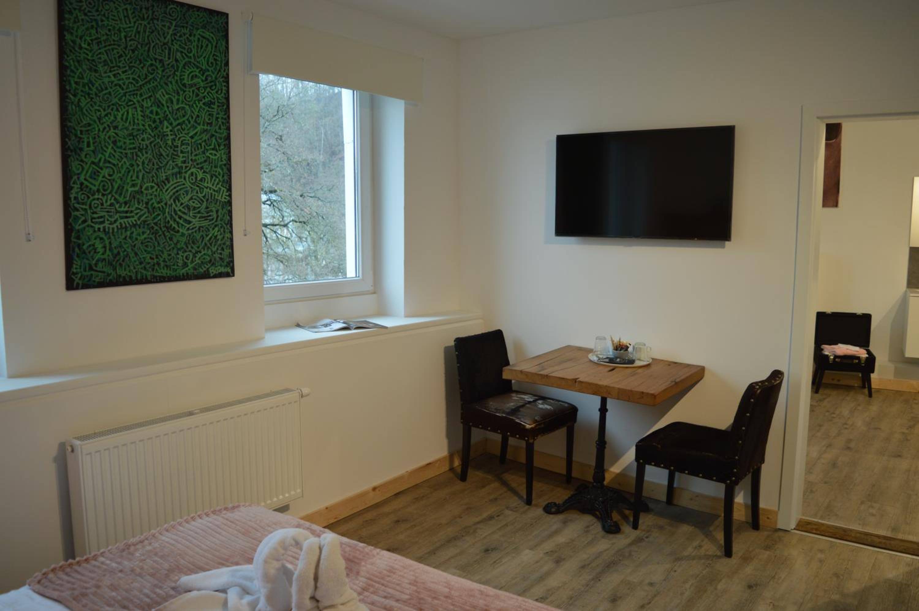 Standard Double Room - Photo 9