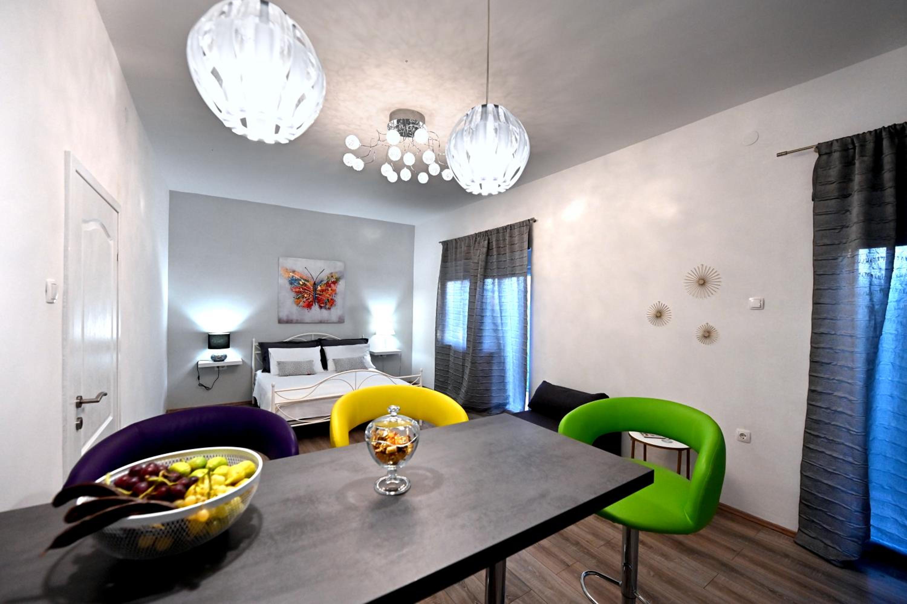 One-Bedroom Apartment - Photo 22