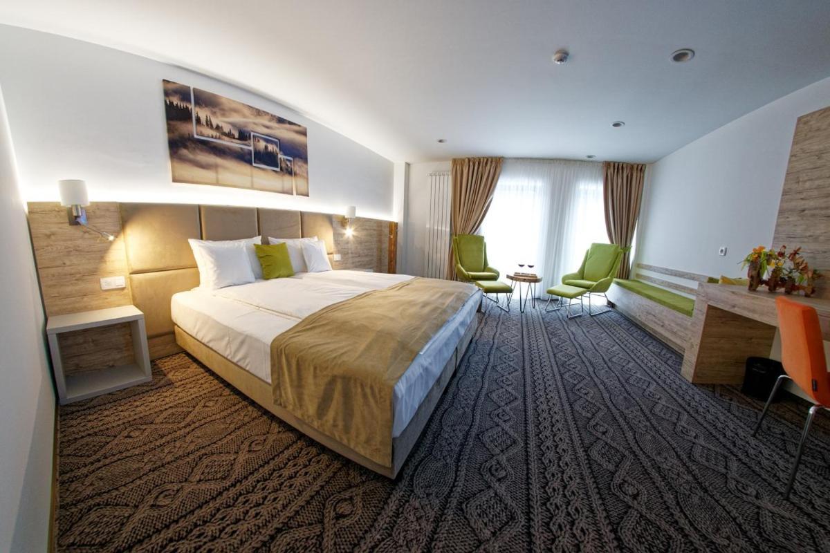 Family Double Room - Photo 4