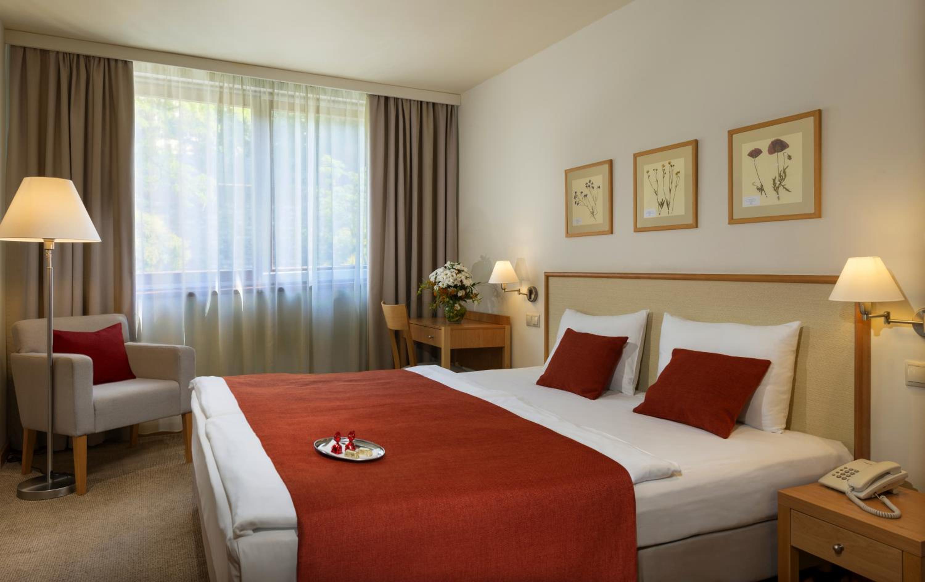Budget Double Room - Photo 1