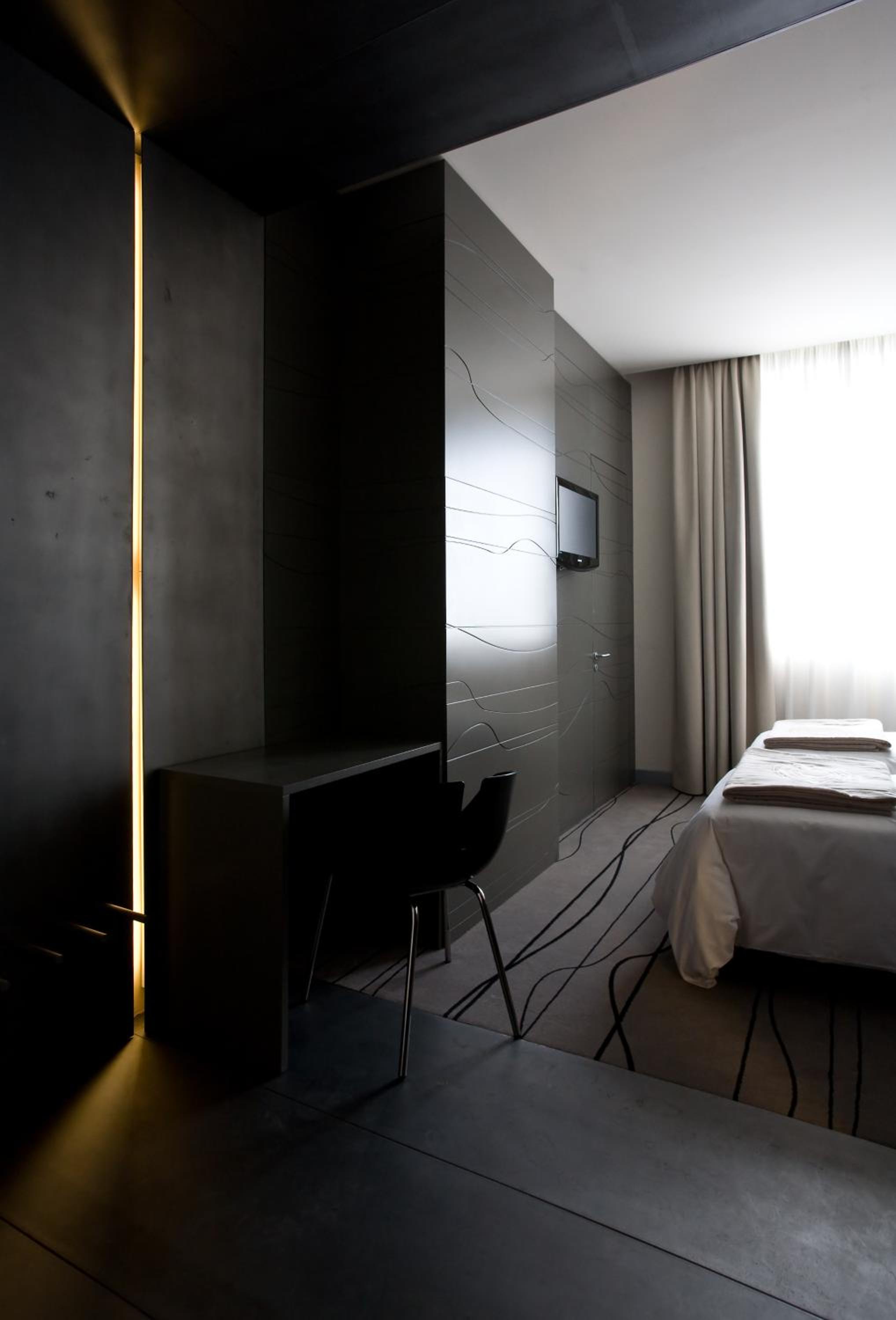 Superior Double or Twin Room - Photo 10