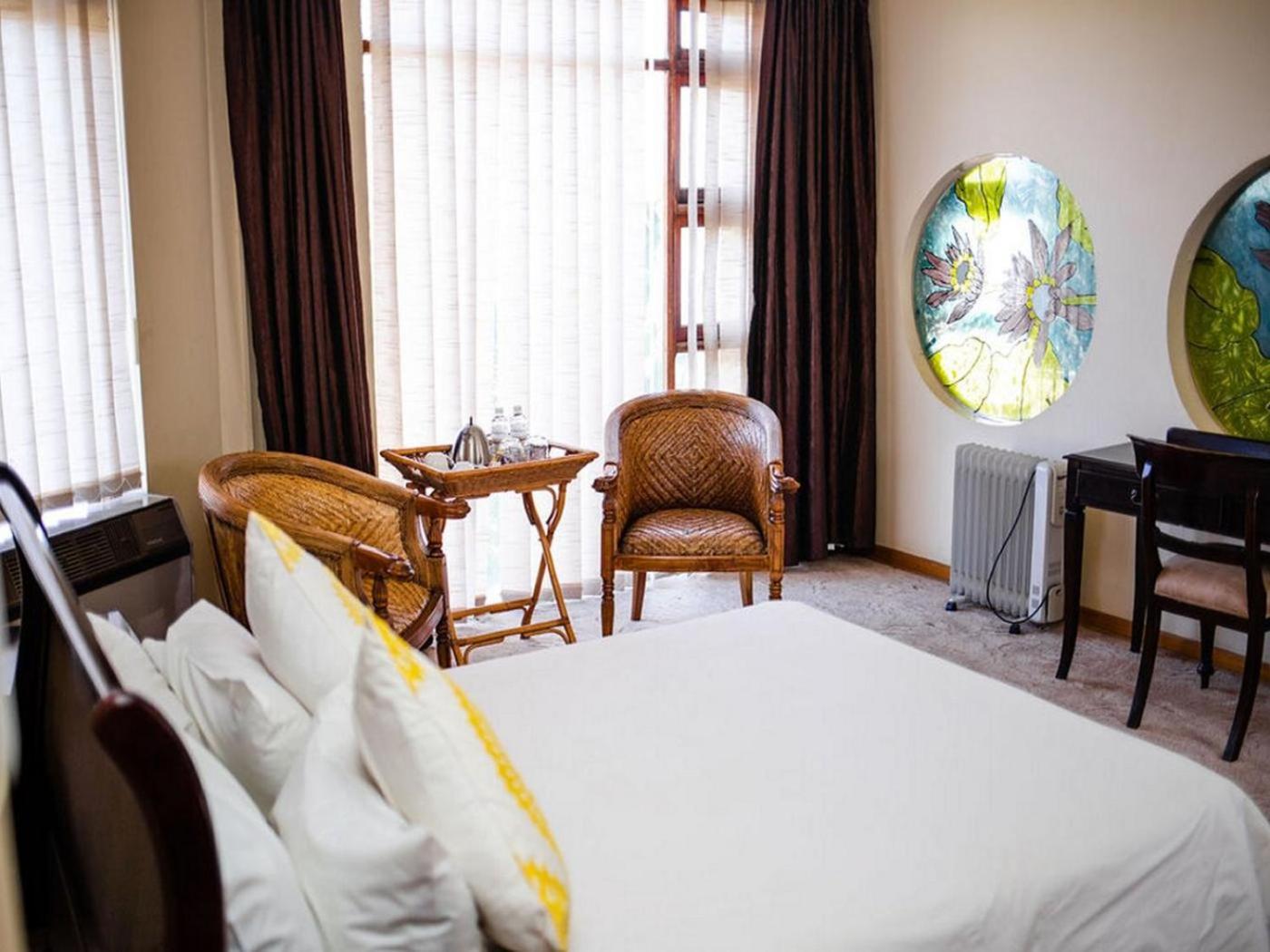 Deluxe King Room photo 2