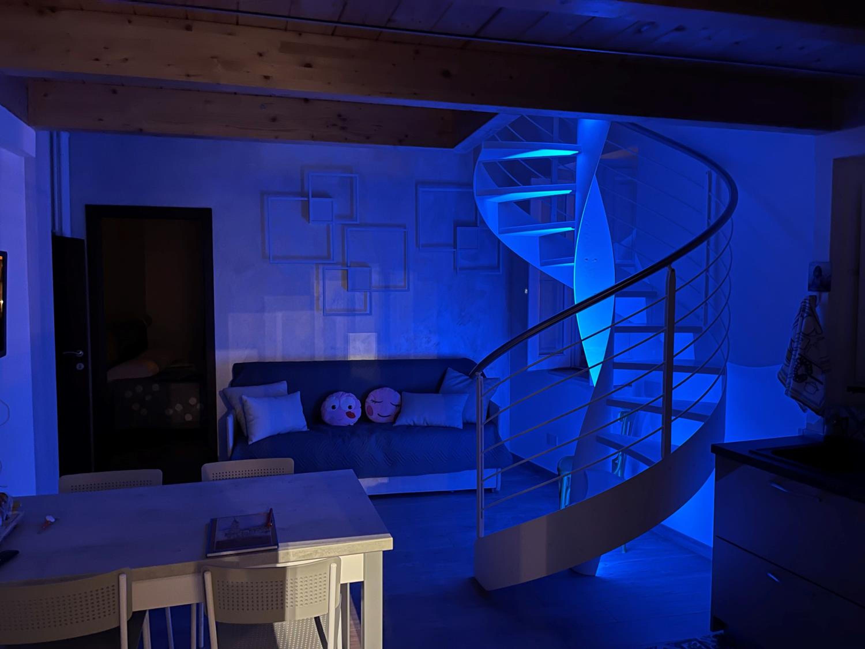 Two-Bedroom House - Photo 9