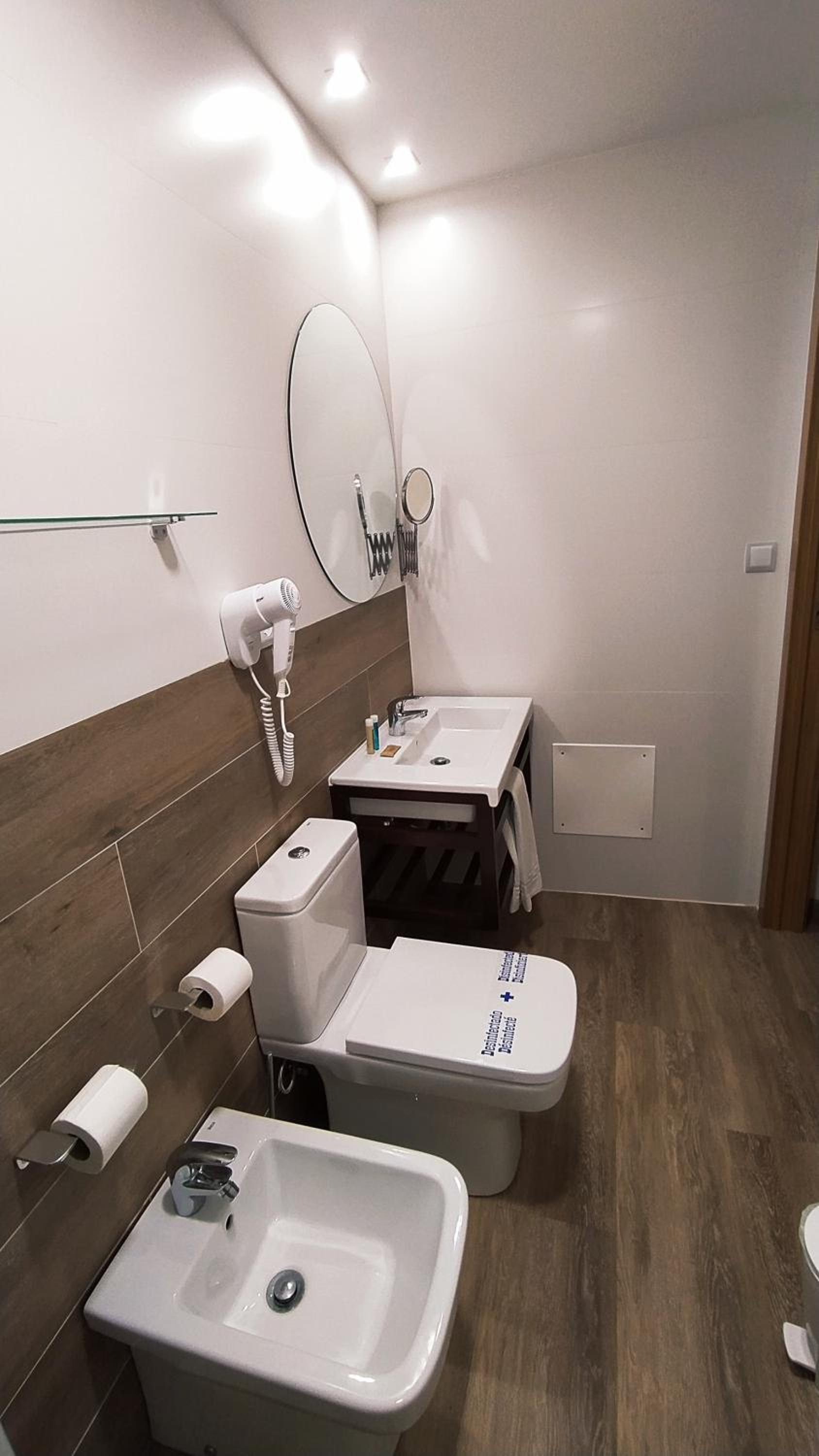 Single Room photo 2