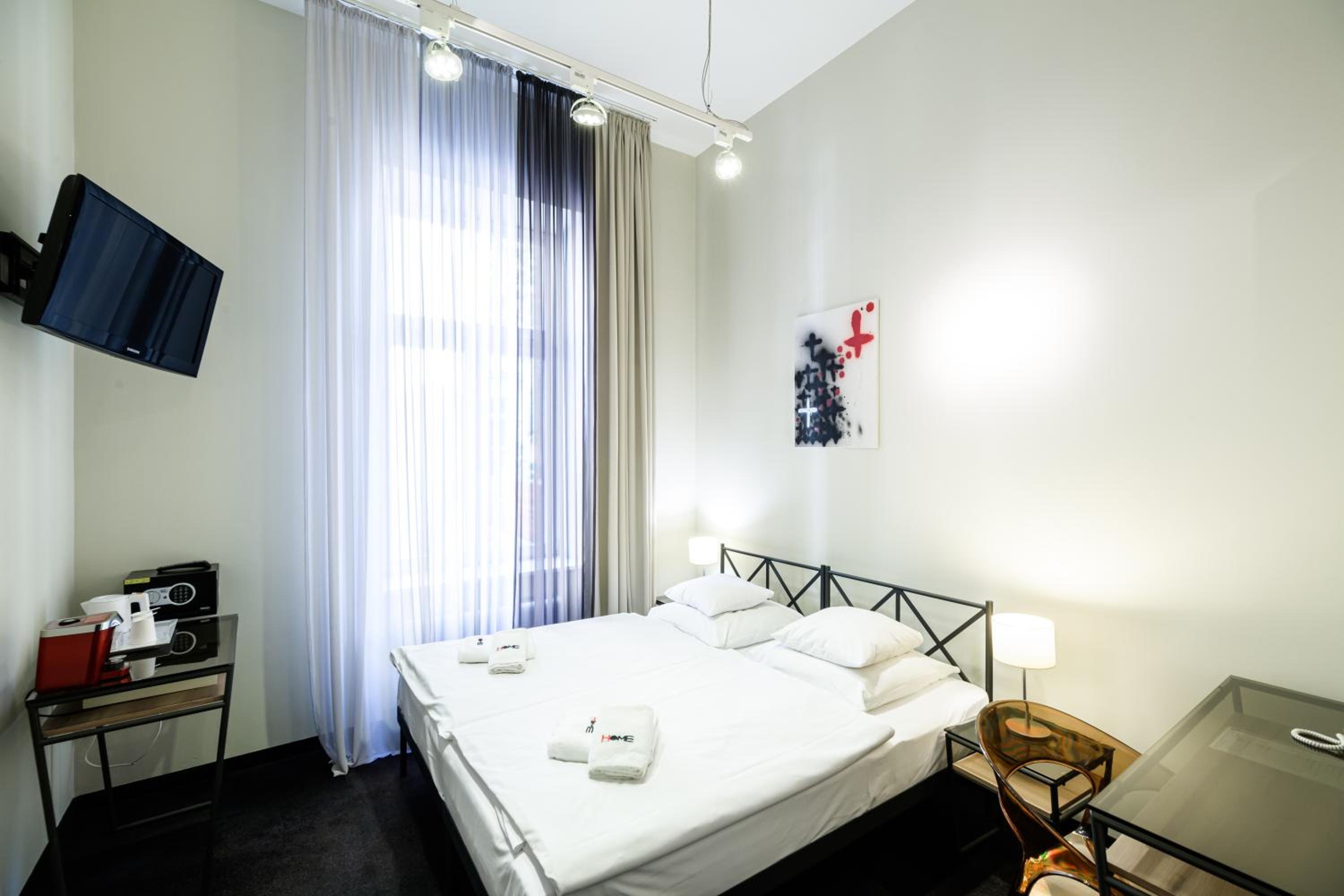 Classic Double Room - Photo 5
