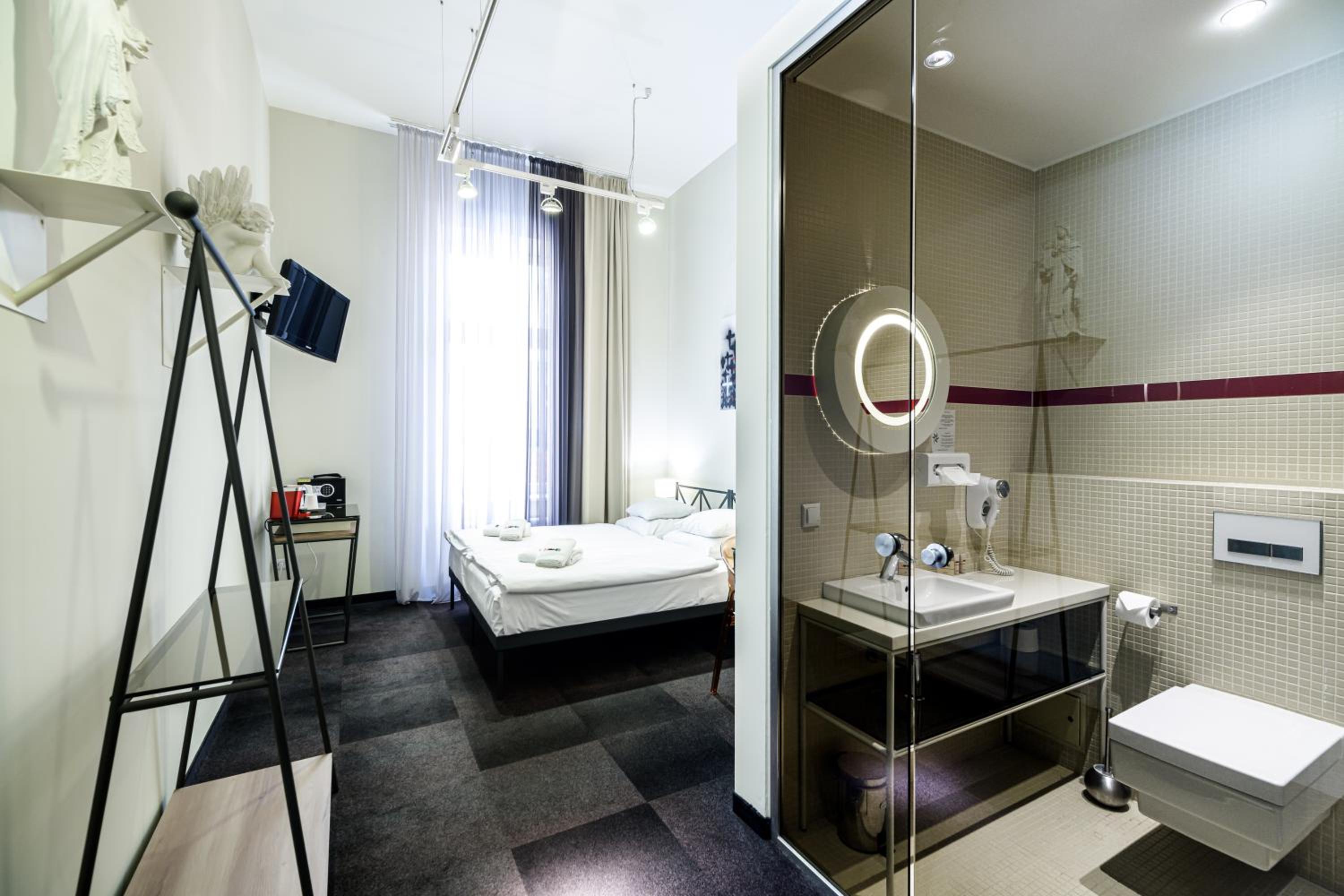 Classic Double Room - Photo 7