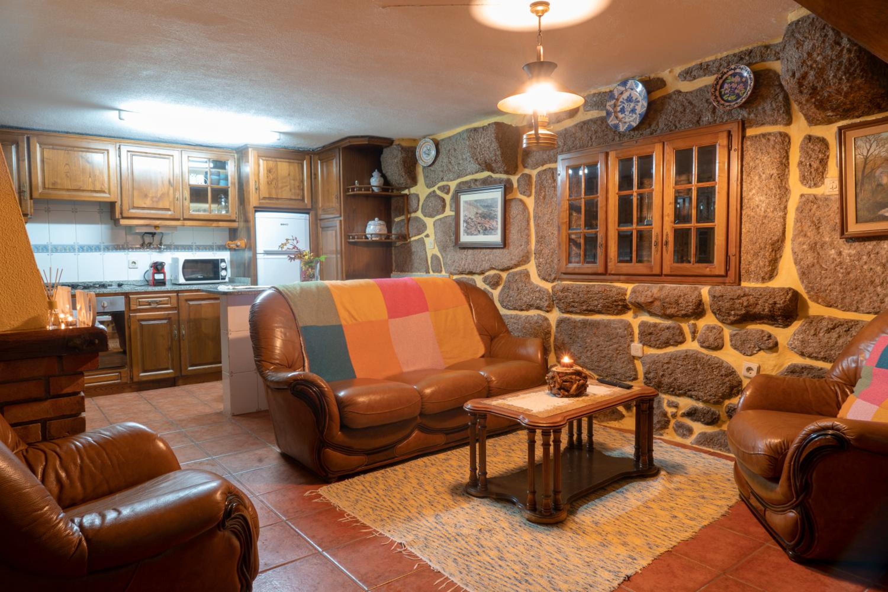 Two-Bedroom House - Photo 23