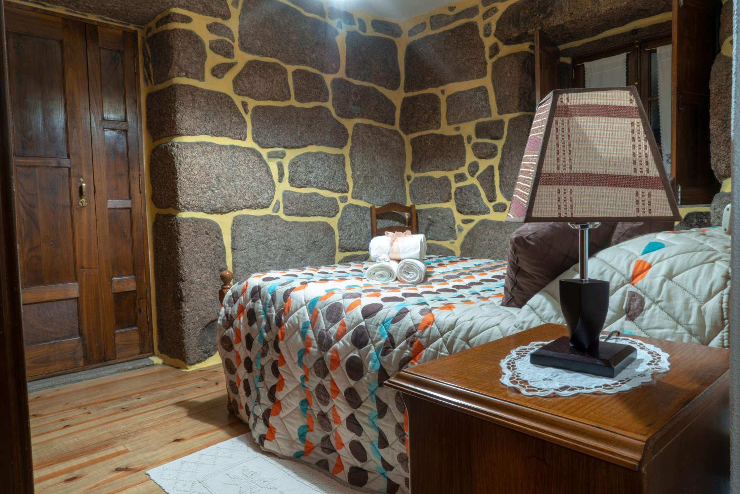 Two-Bedroom House - Photo 1