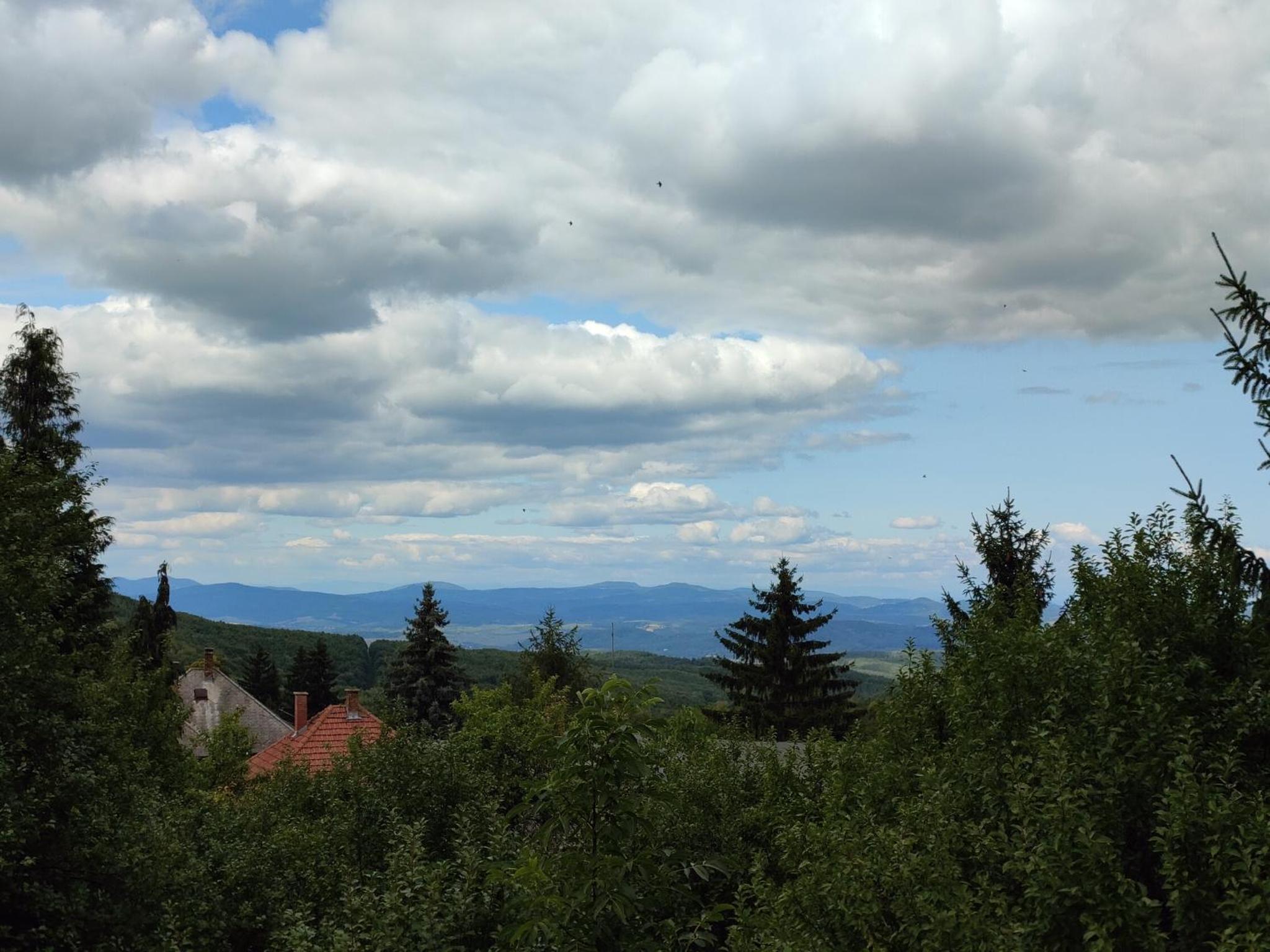 Apartment with Mountain View - Photo 26