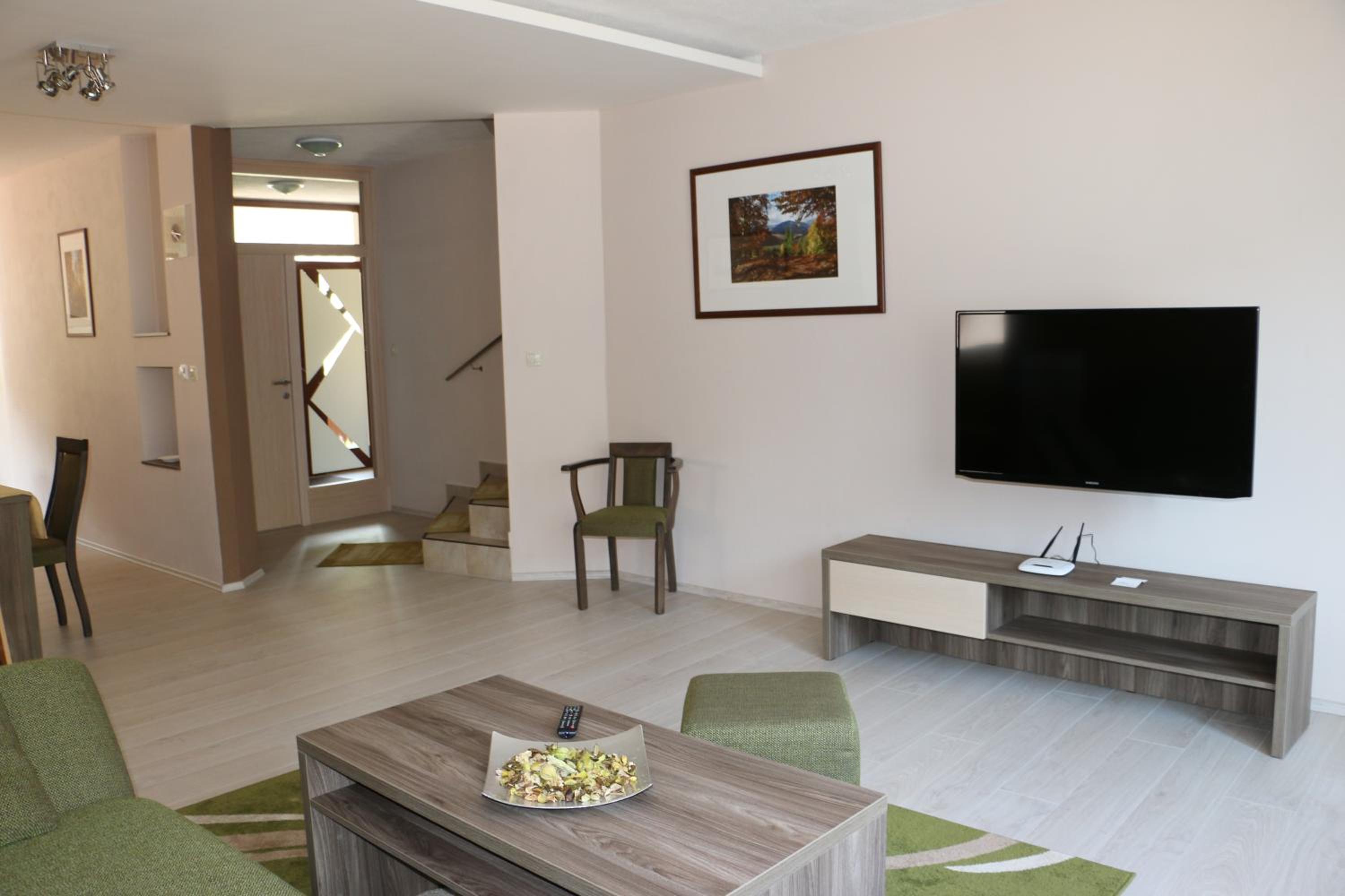 Large Duplex Apartment with Kids Corner - Photo 15