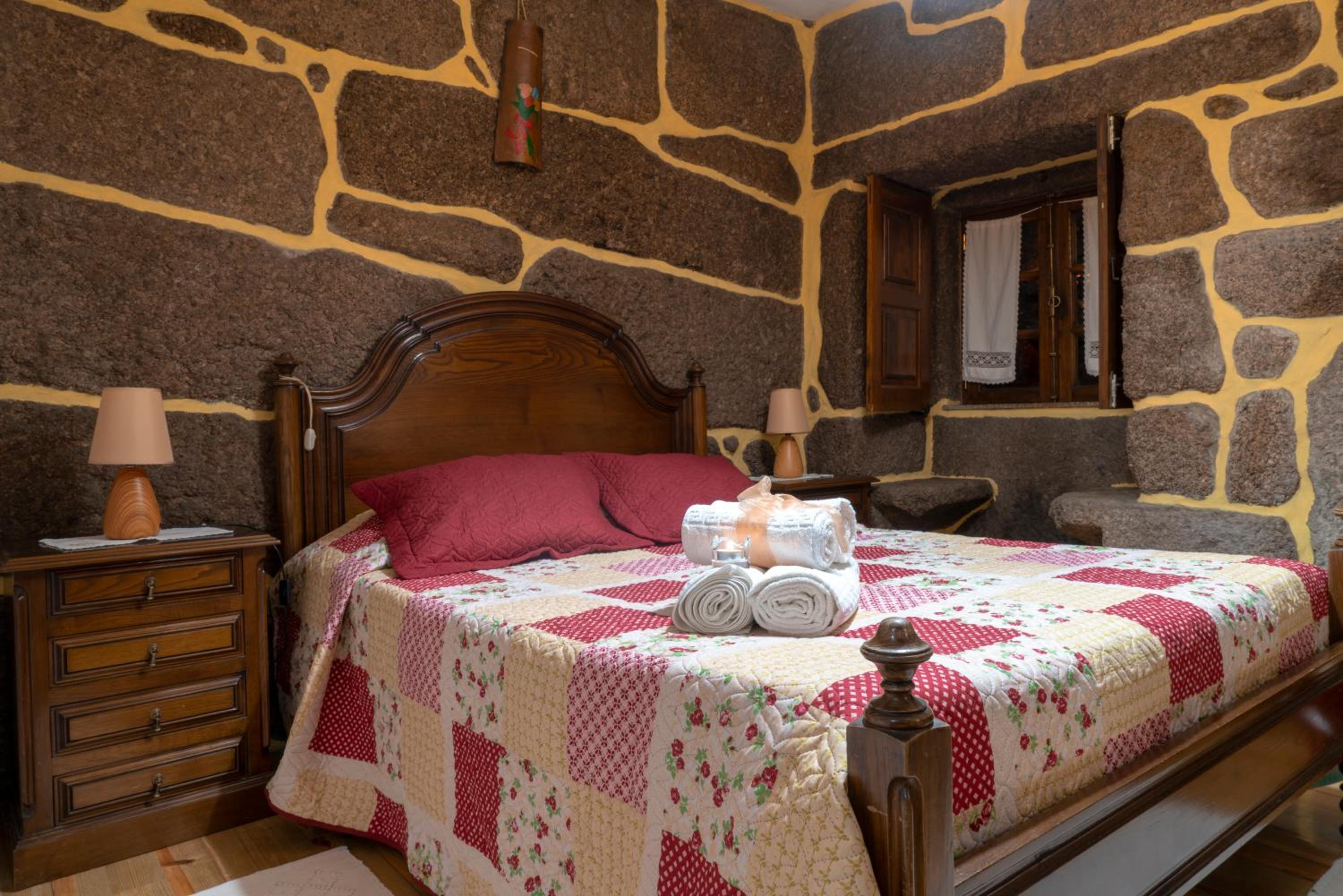 Two-Bedroom House - Photo 6