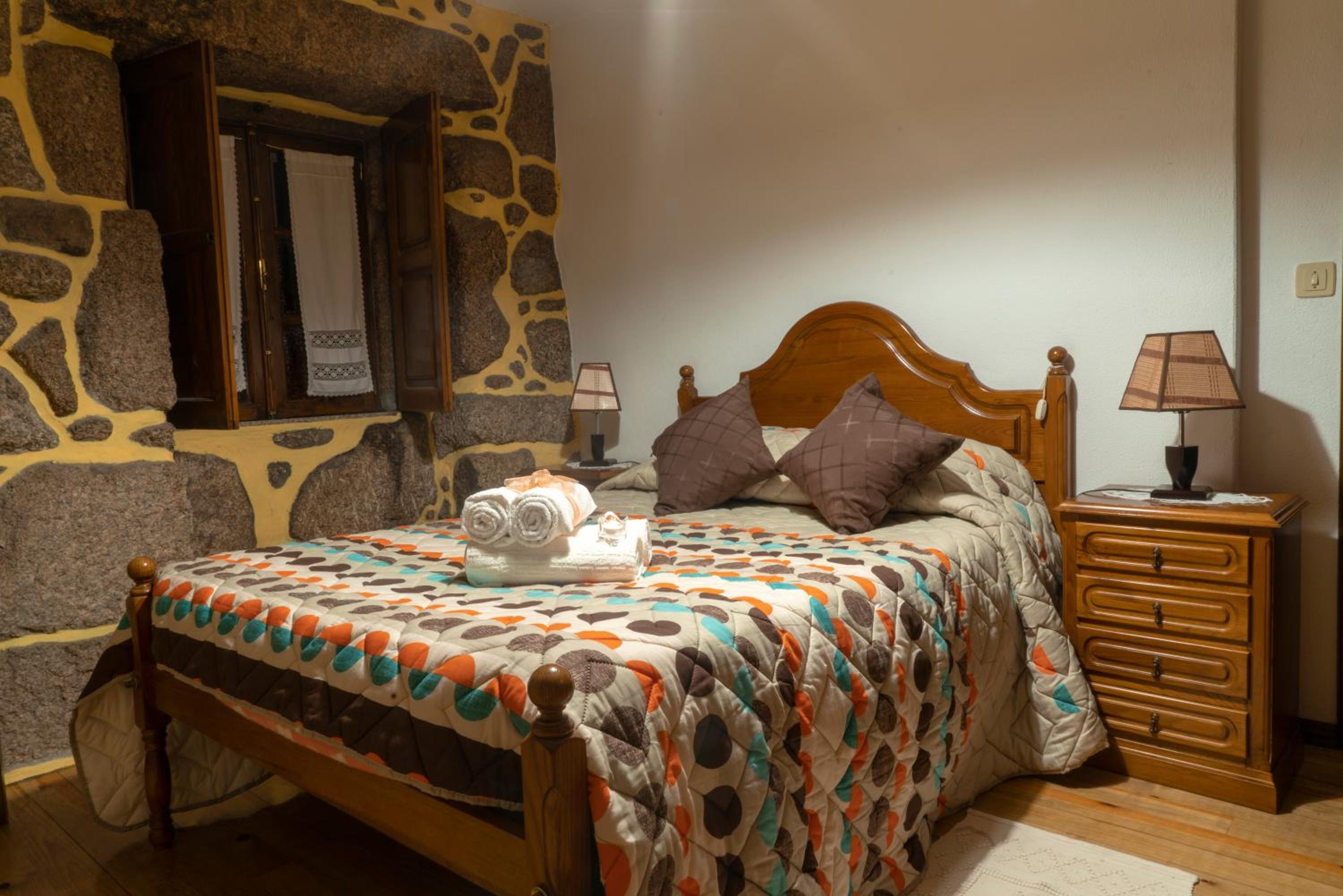 Two-Bedroom House - Photo 25
