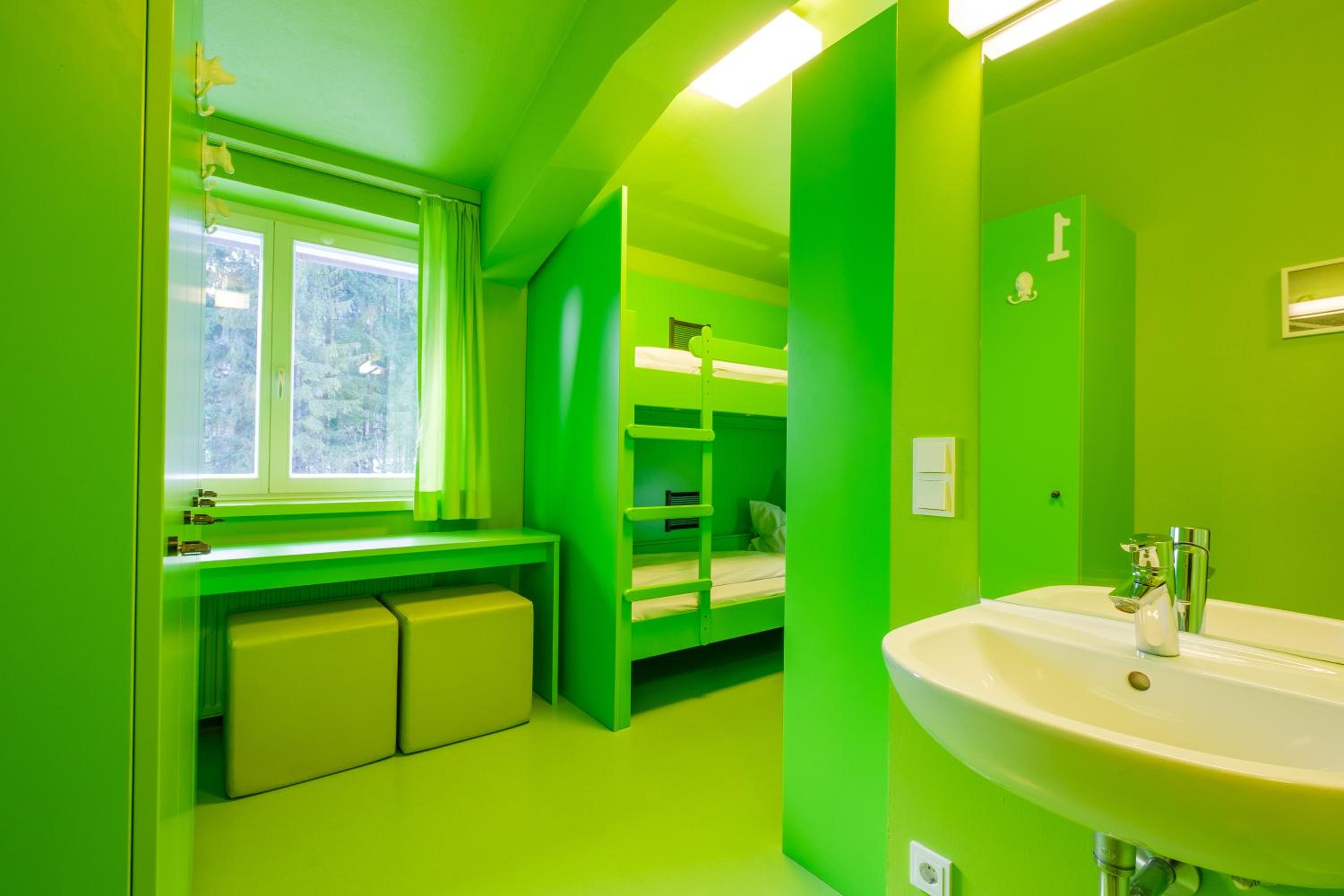 Quadruple Room with Shower - Photo 1