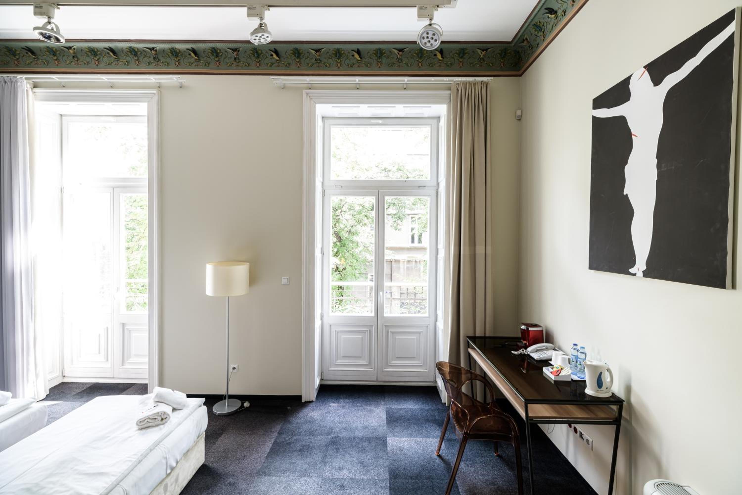 Deluxe Twin Room - Photo 3