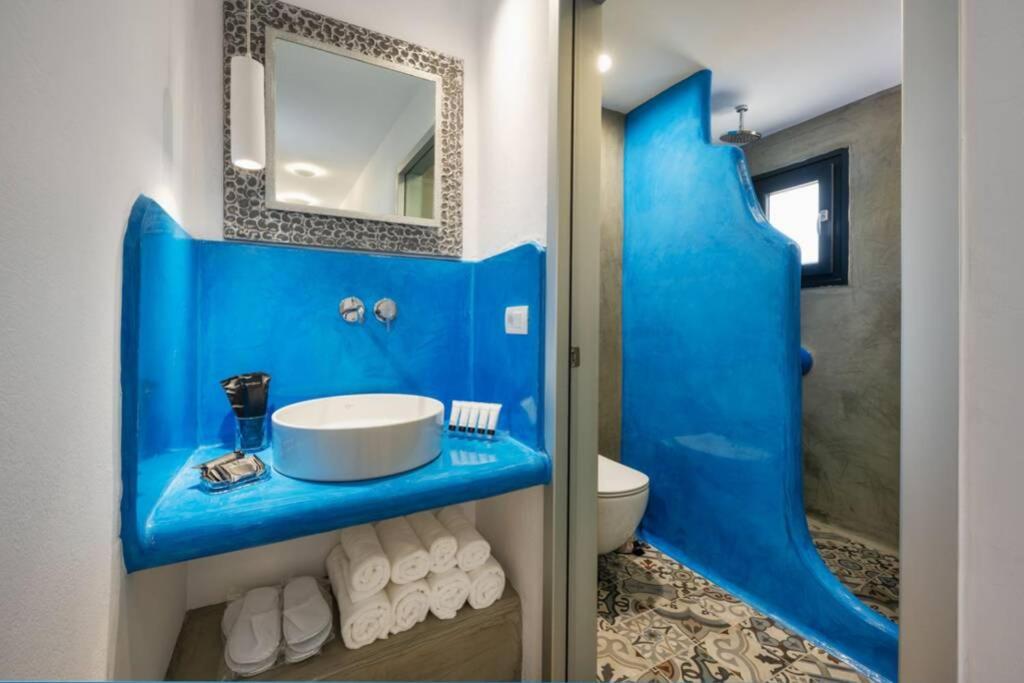 Two-Bedroom Apartment - Photo 32