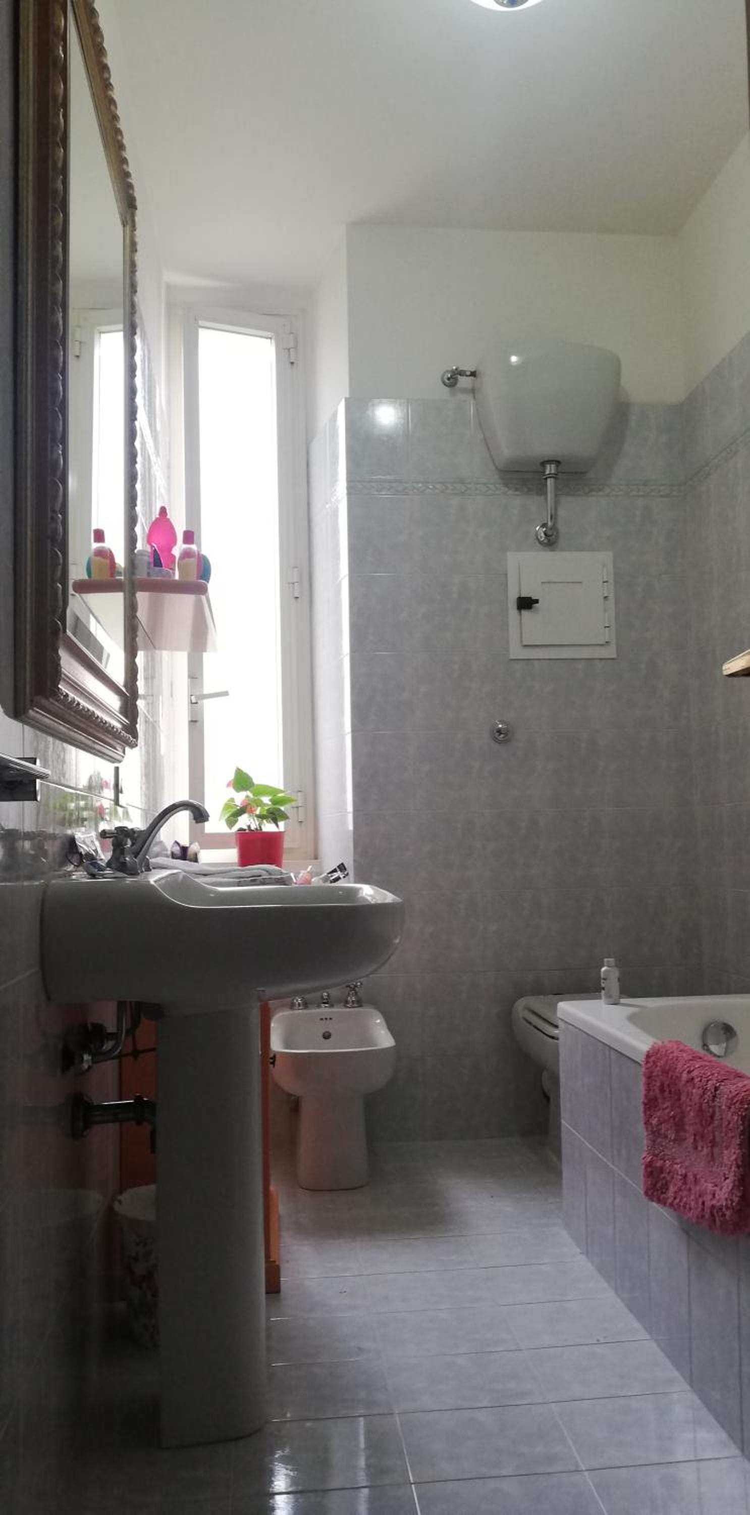 Twin Room with Private External Bathroom photo 2