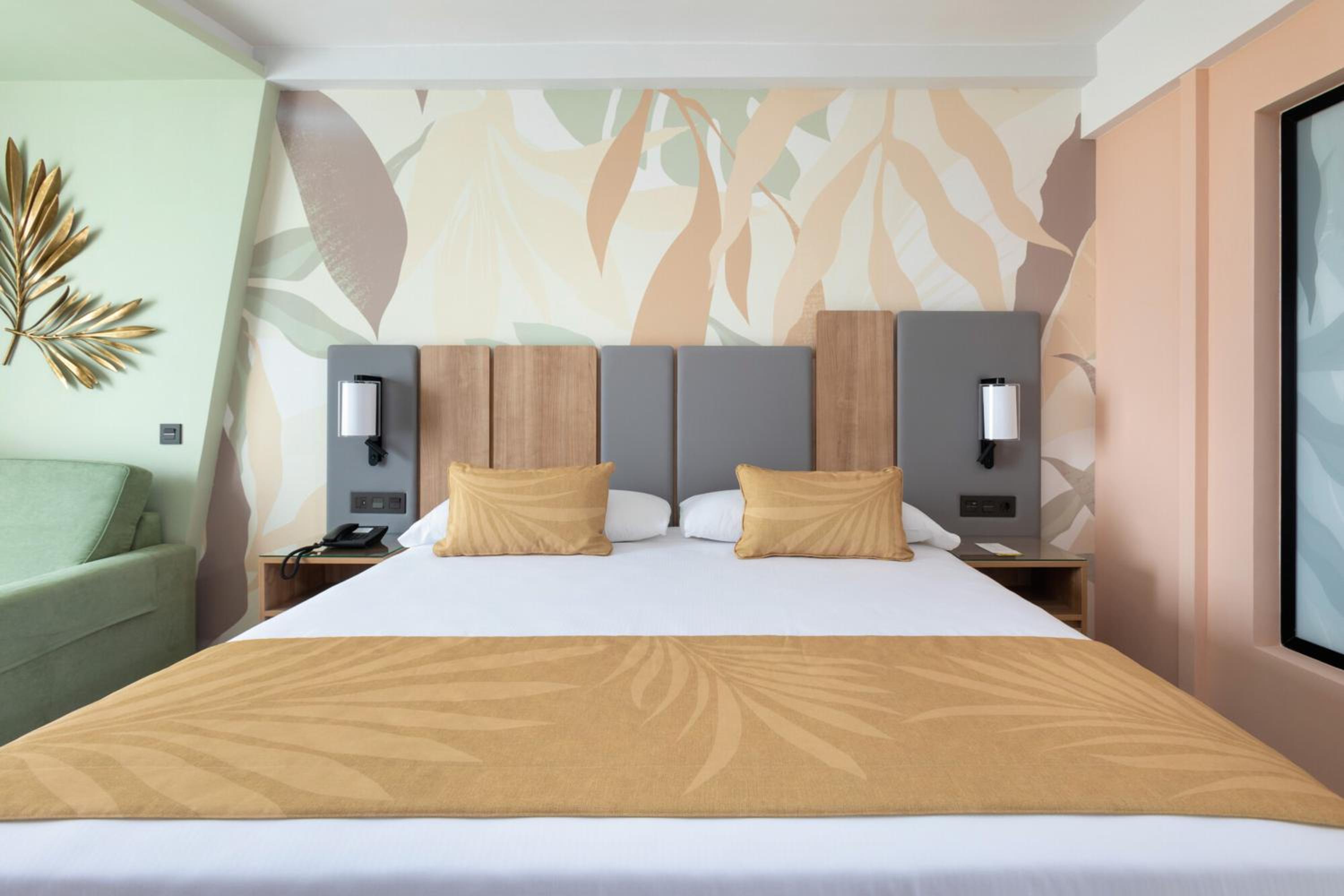 Double Room with Sea View - Photo 4