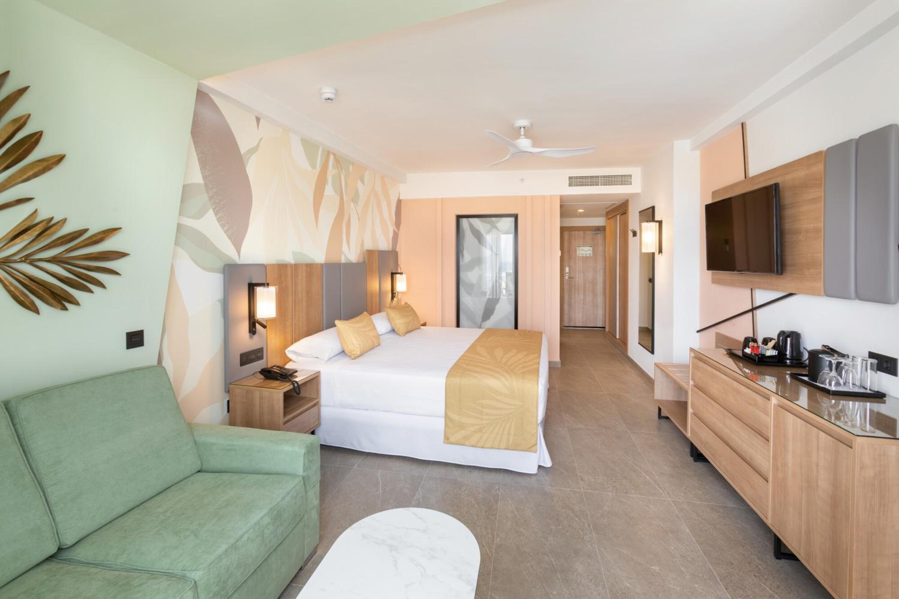 Double Room with Sea View - Photo 3