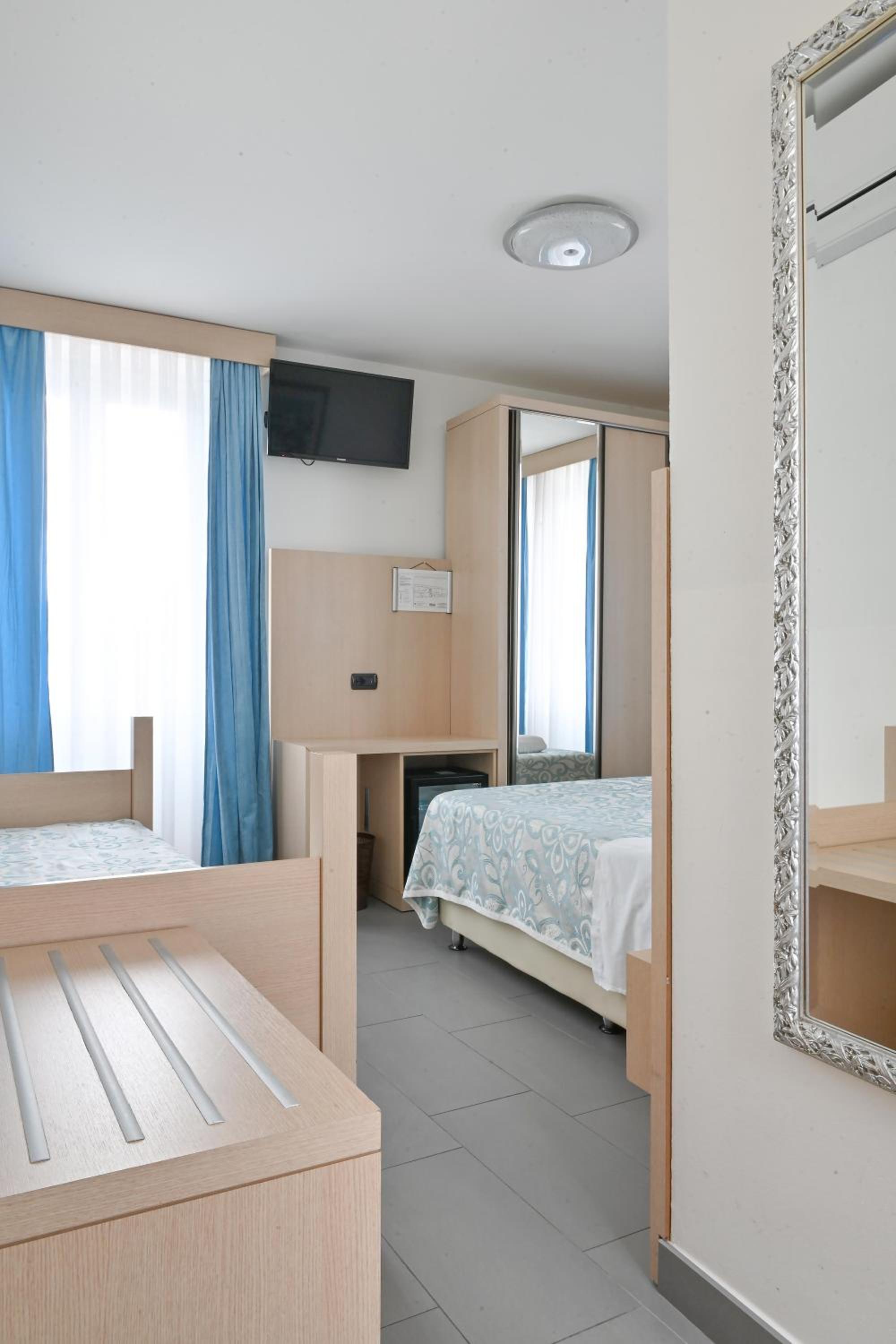 Triple Room photo 2