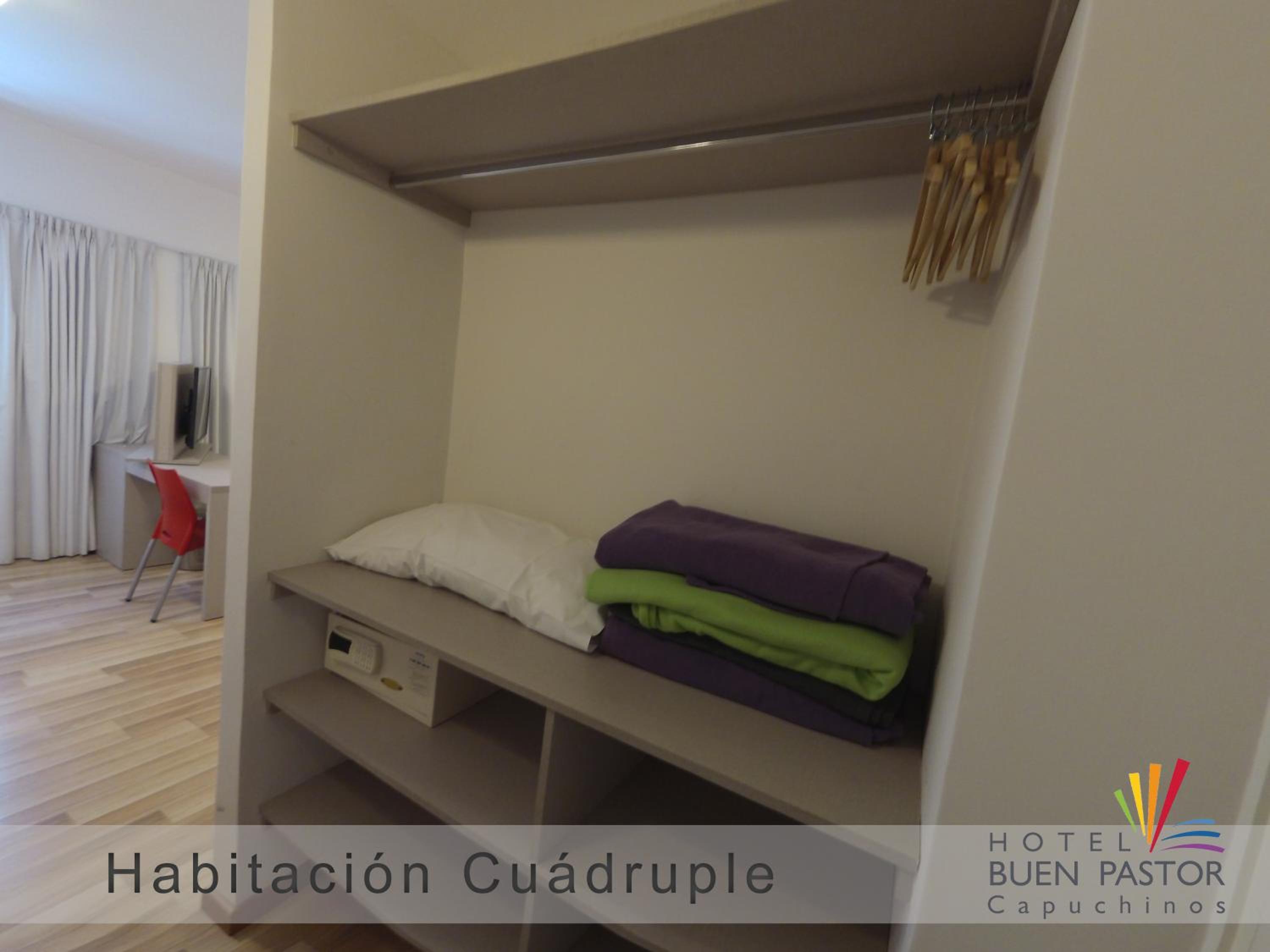 Quadruple Room photo 2