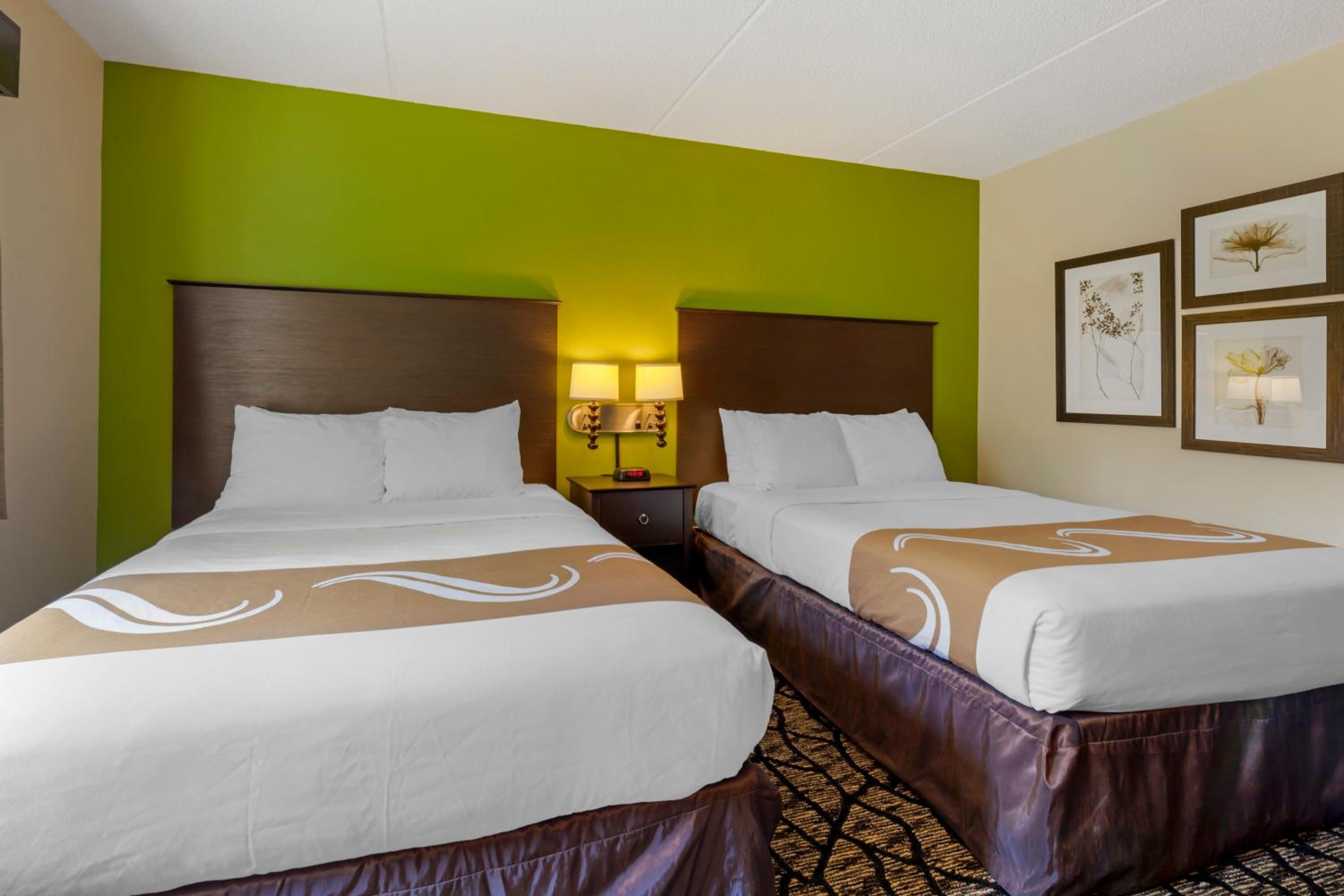 Double Room with Two Double Beds - Accessible/Non Smoking photo 2