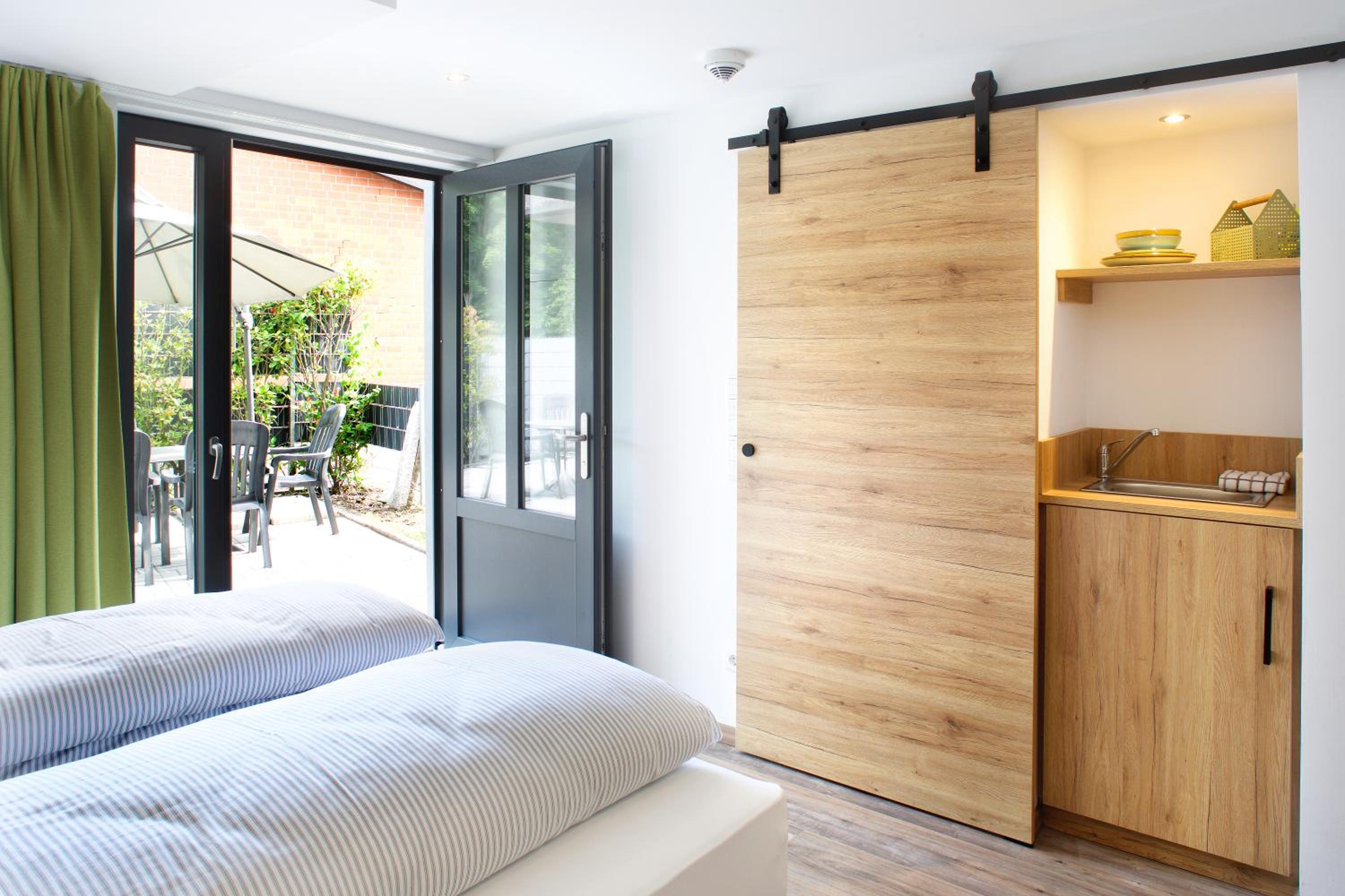 Standard Double Room - Photo 10