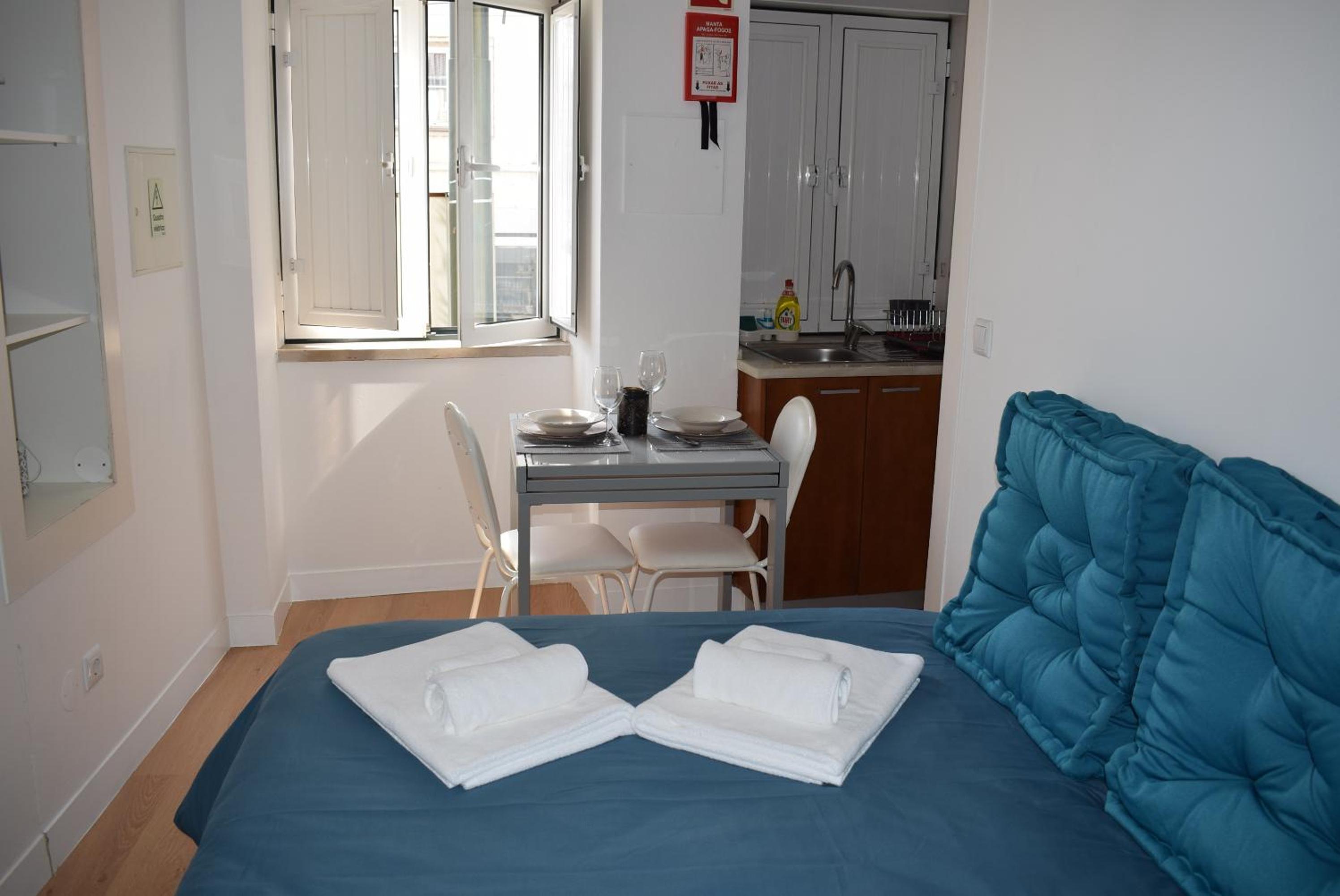 One-Bedroom Apartment photo 1