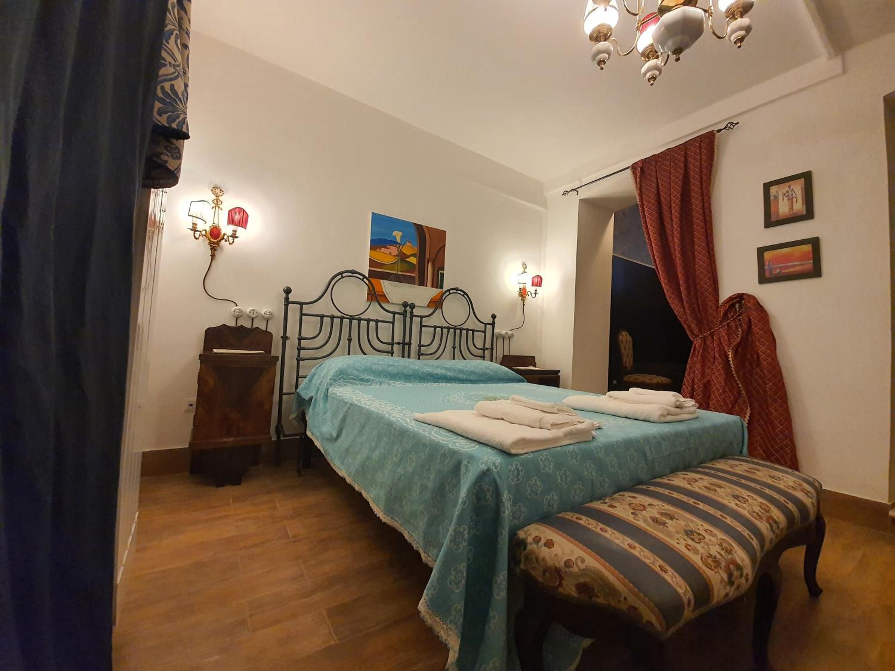Double Room - Photo 1