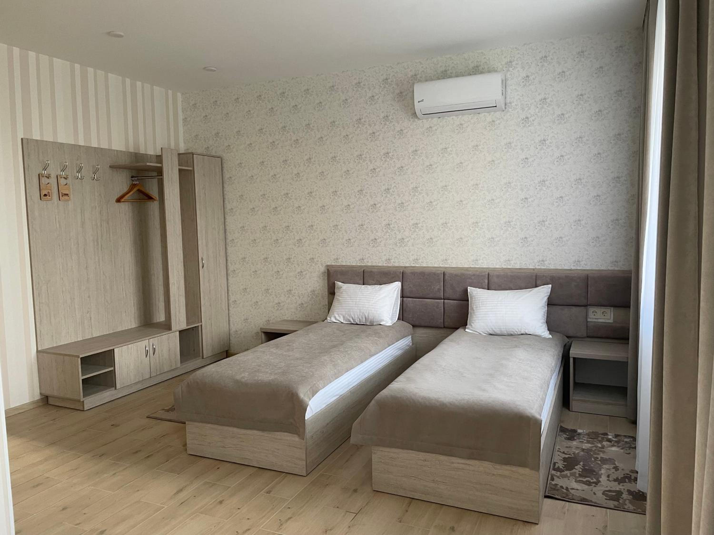 Double or Twin Room photo 1