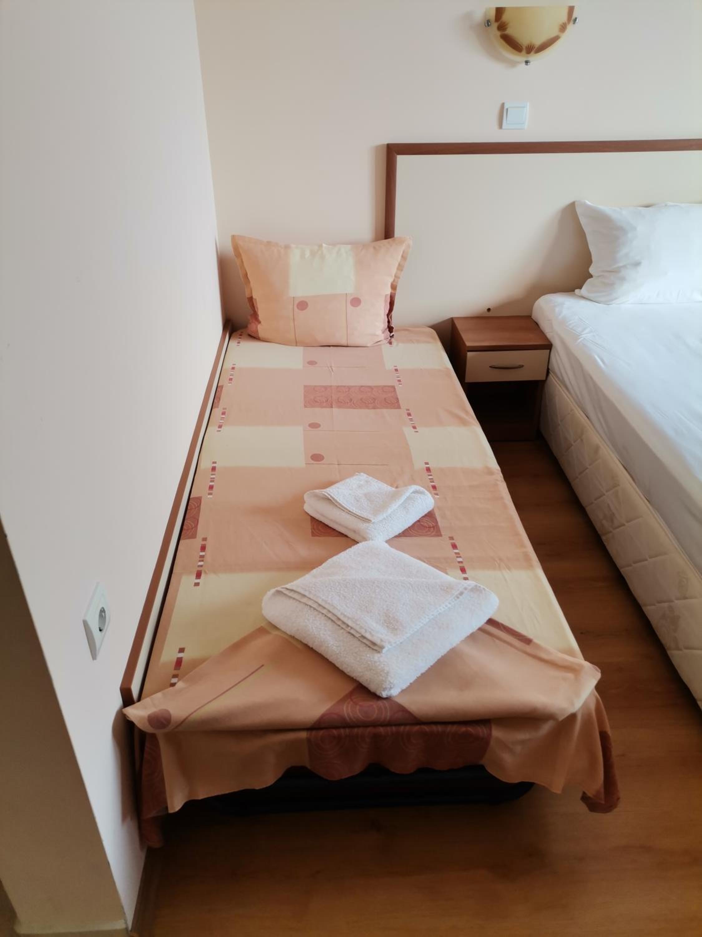 Twin Room with Balcony (2 Adults + 1 Child) photo 2